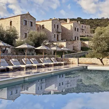 100 Rizes Seaside Resort