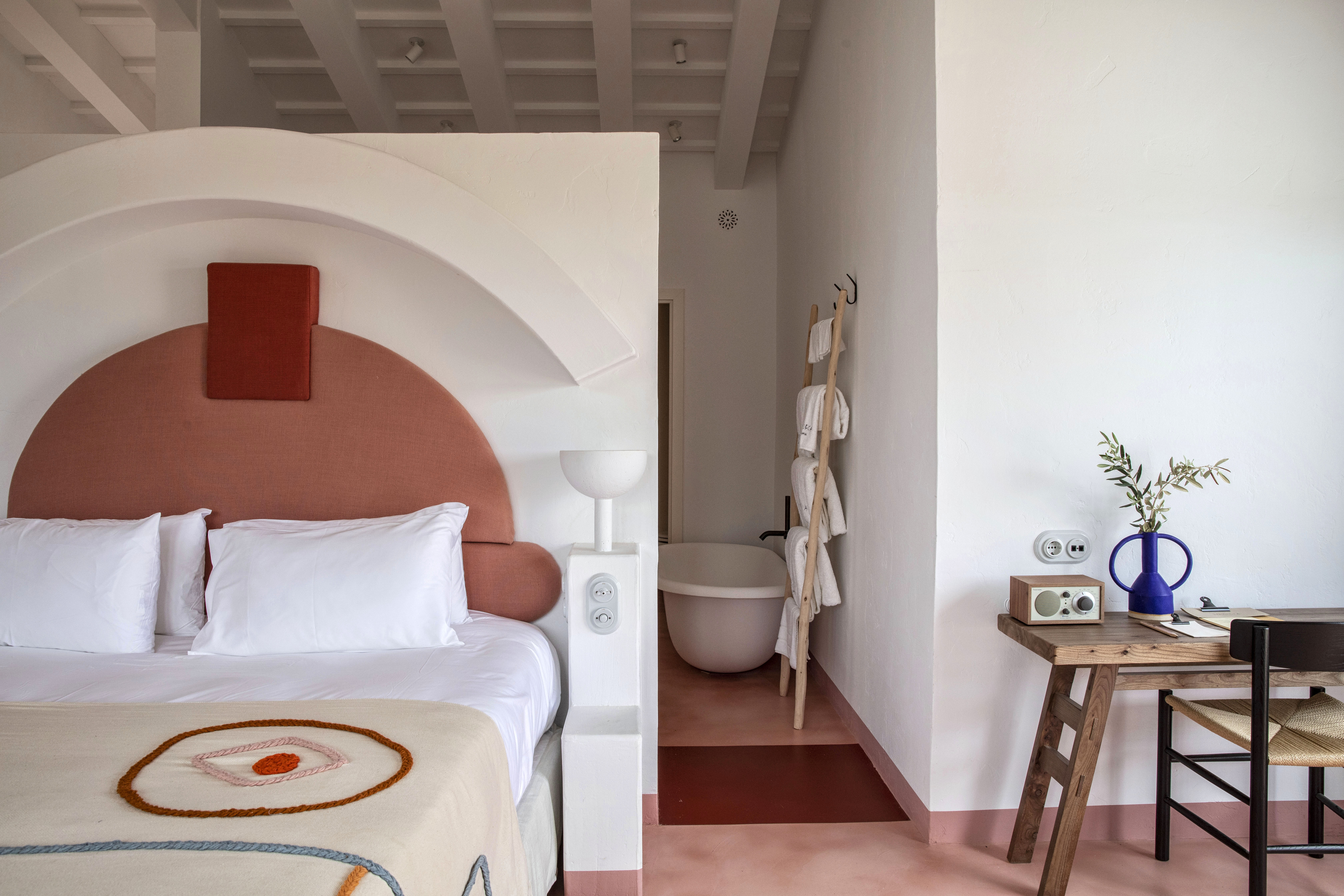 5 menorca experimental kamer bed