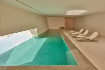 29 nous santorini spa interior pool