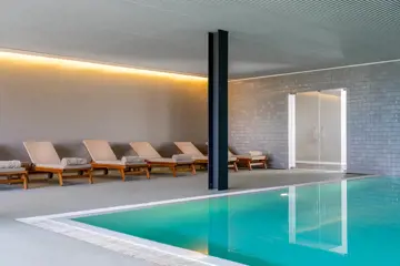 28 octantevora pools indoor