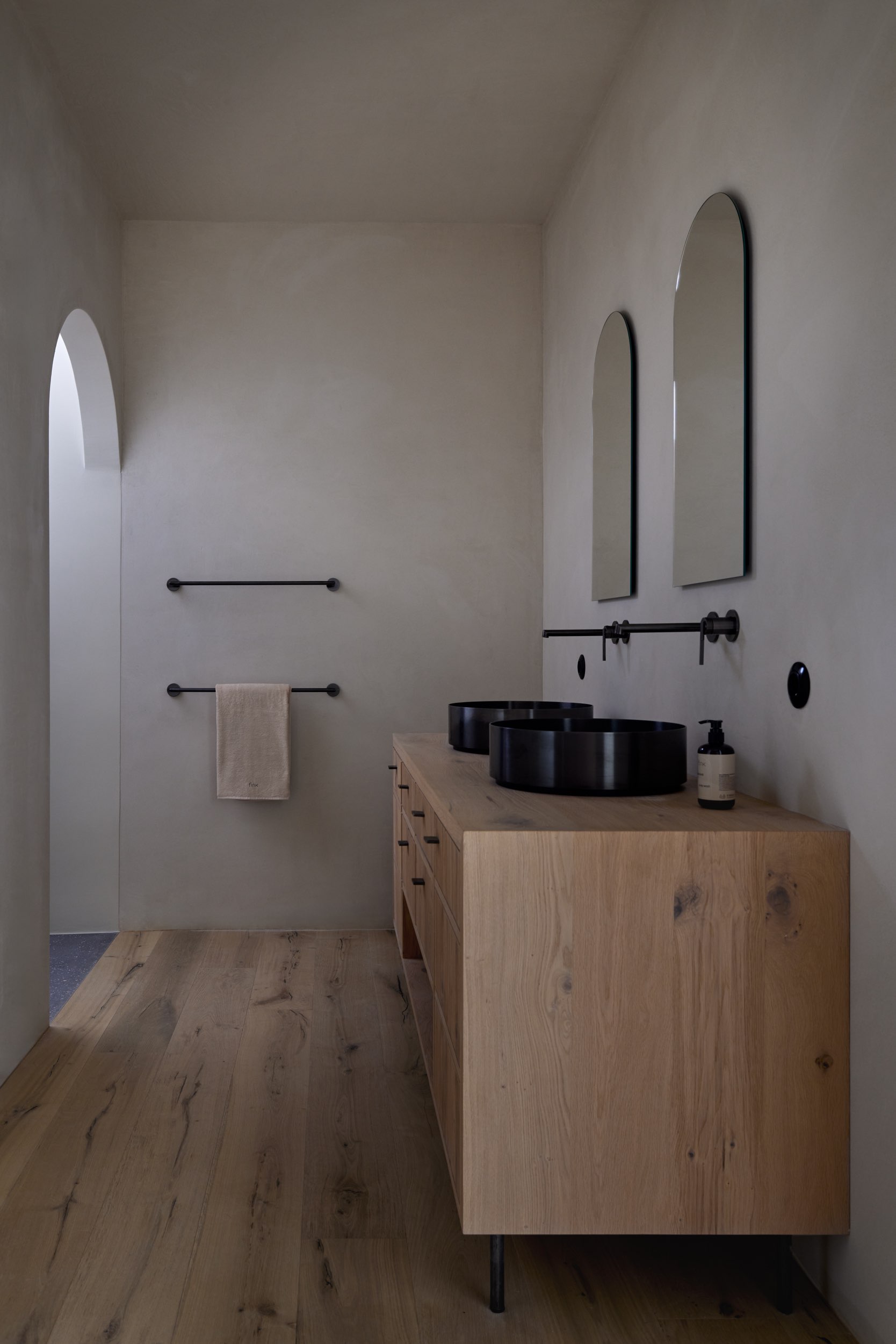 27 groot houten badkamer