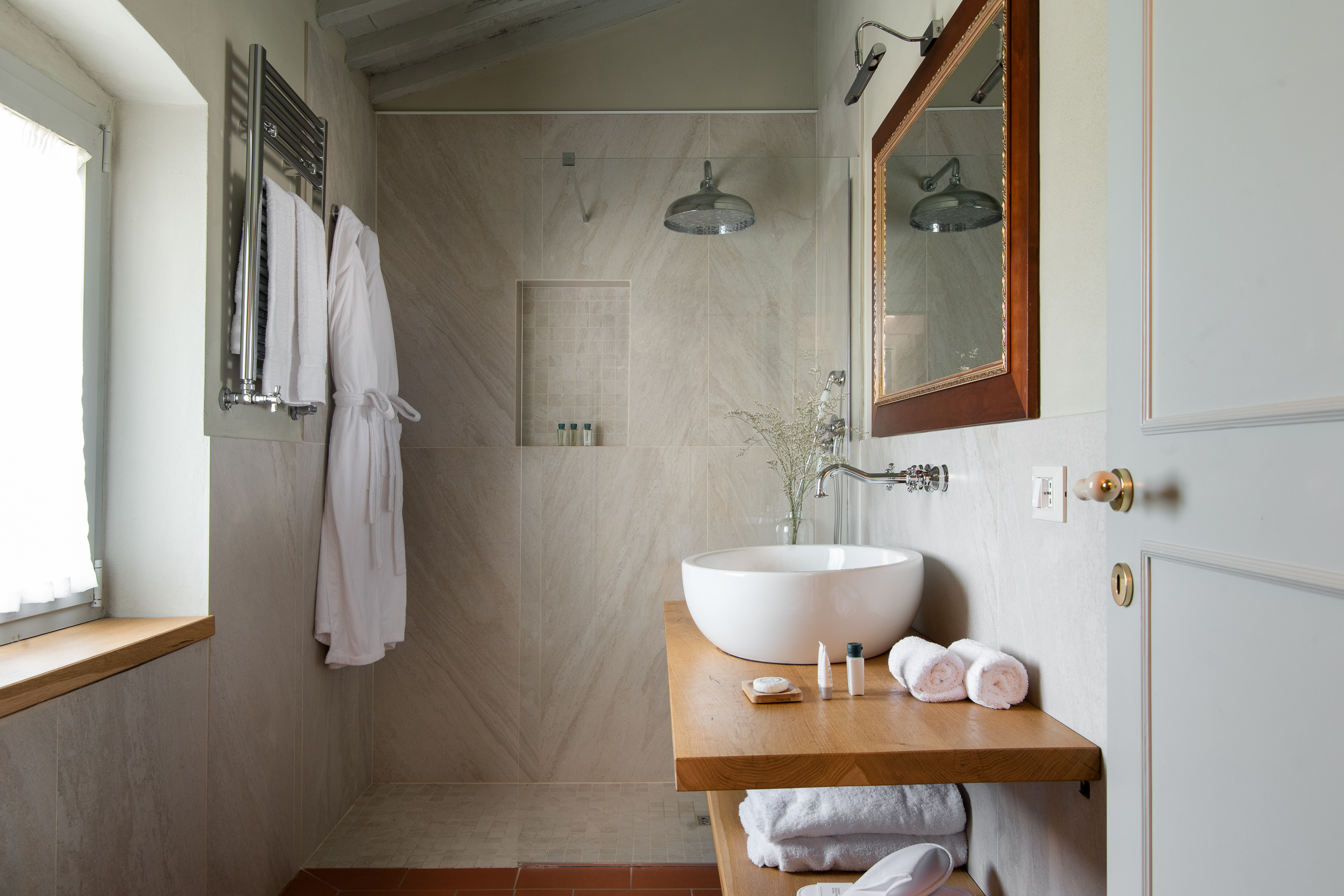 3 grote badkamer van luxe kamer