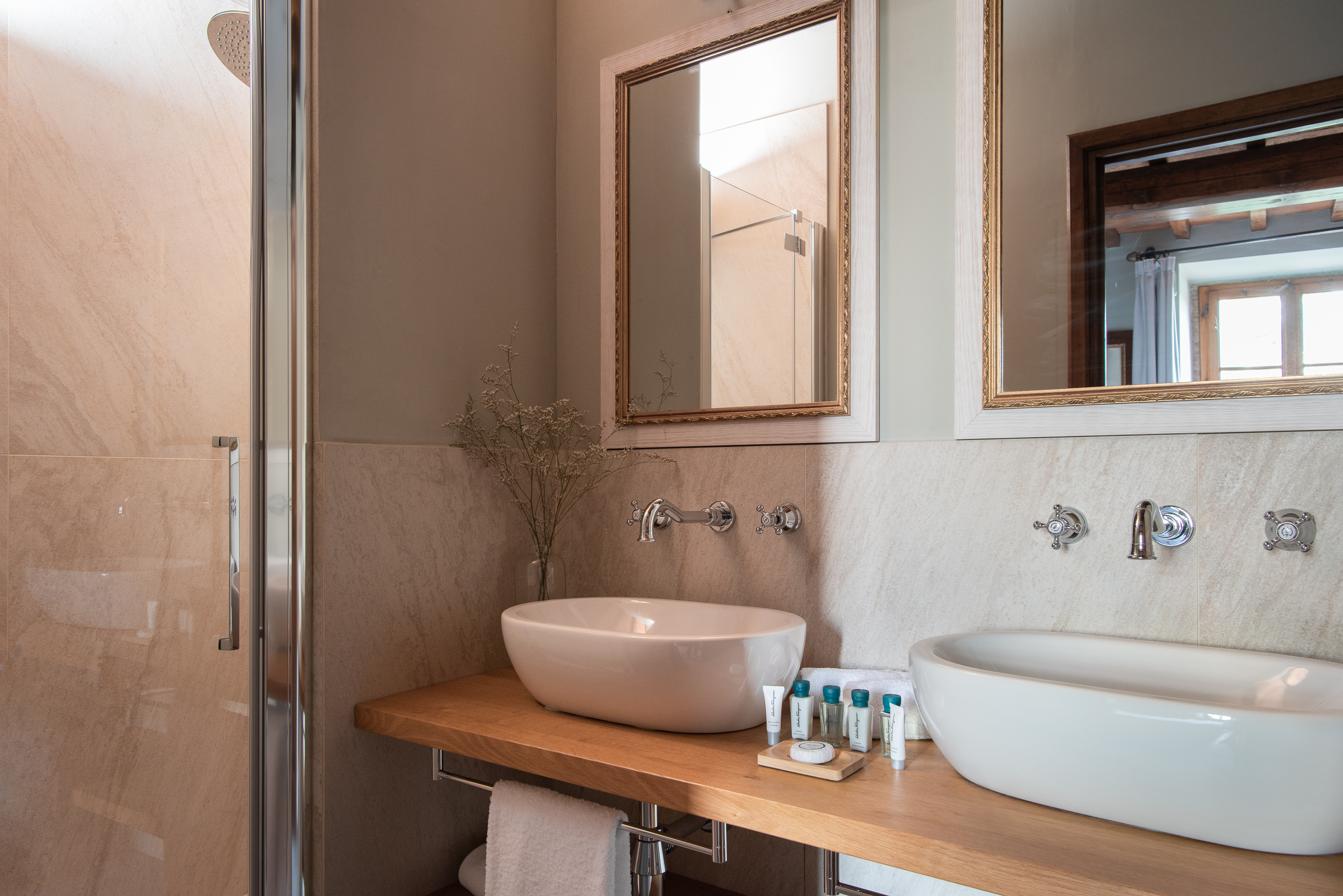 21 badkamer van de tuinkamer