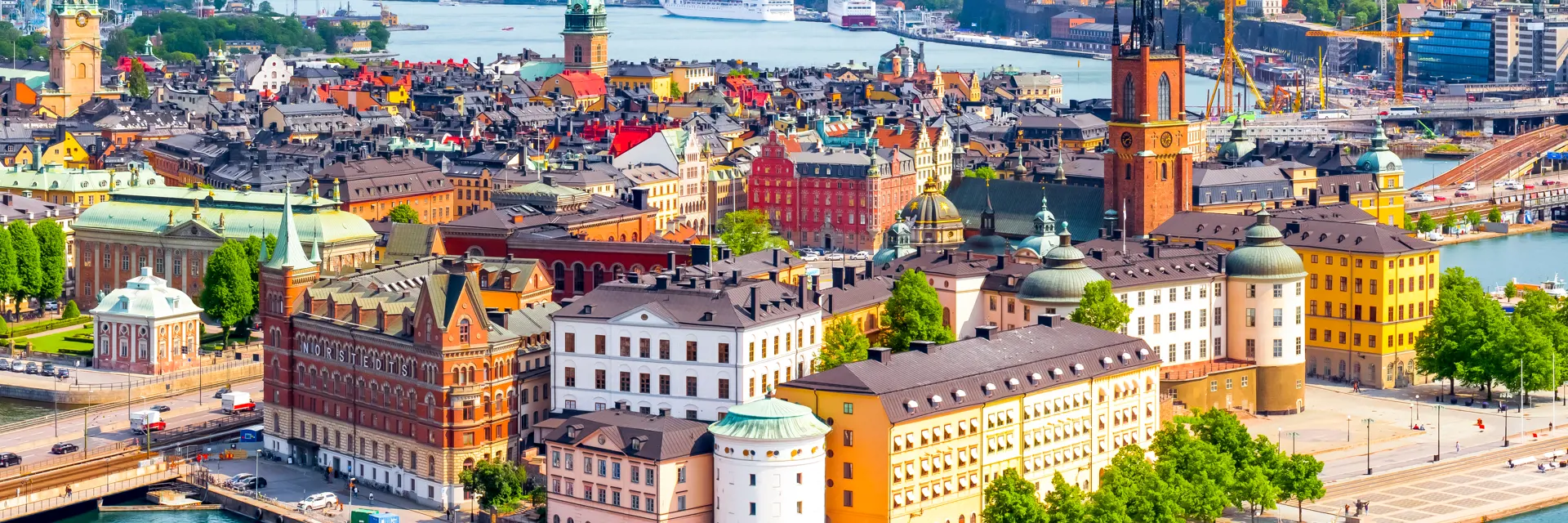 1 stockholm oude binnenstad gamla stan stadsgezicht vanaf de top van het stadhuis zweden