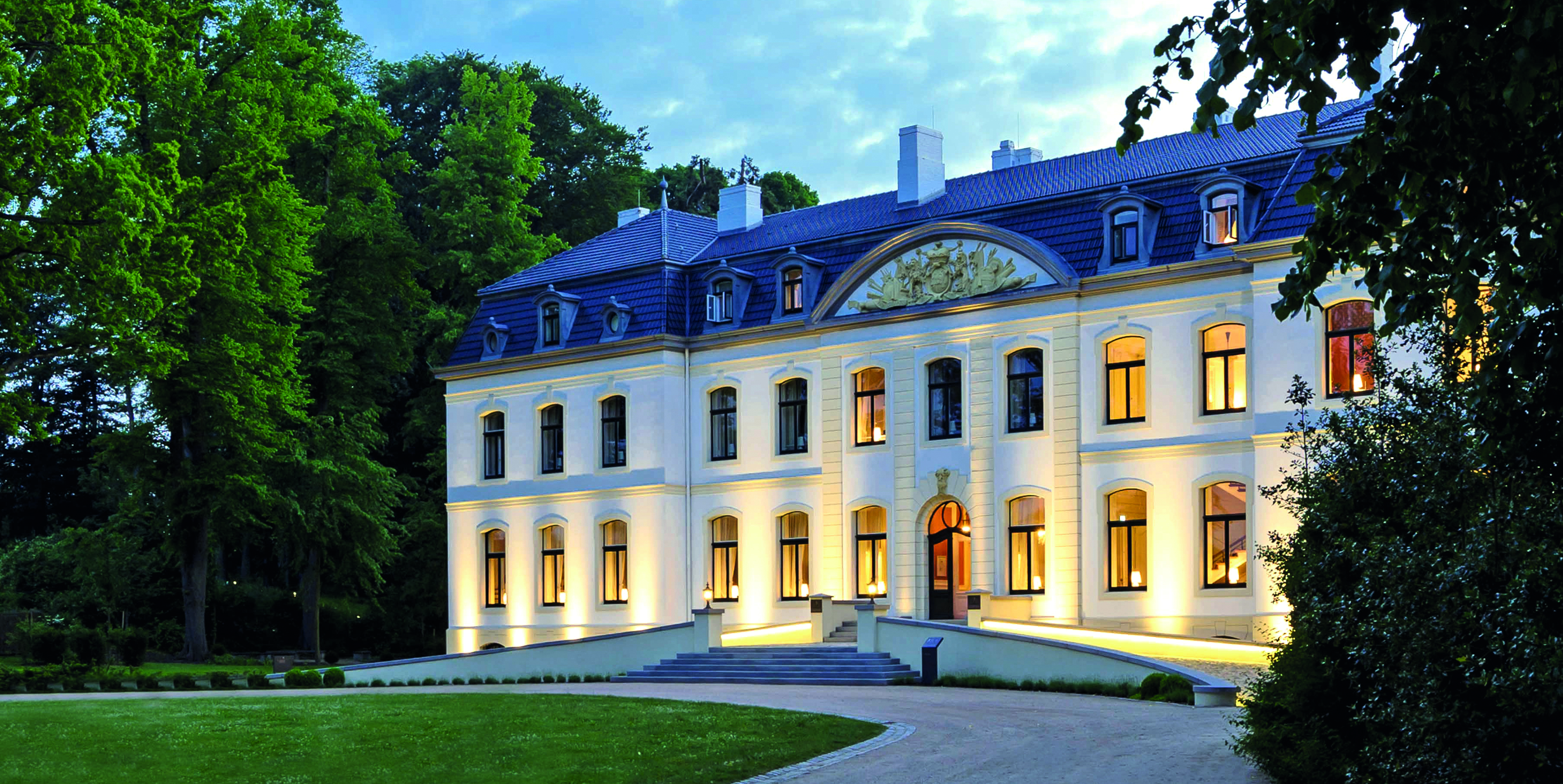 2 castle weissenhaus