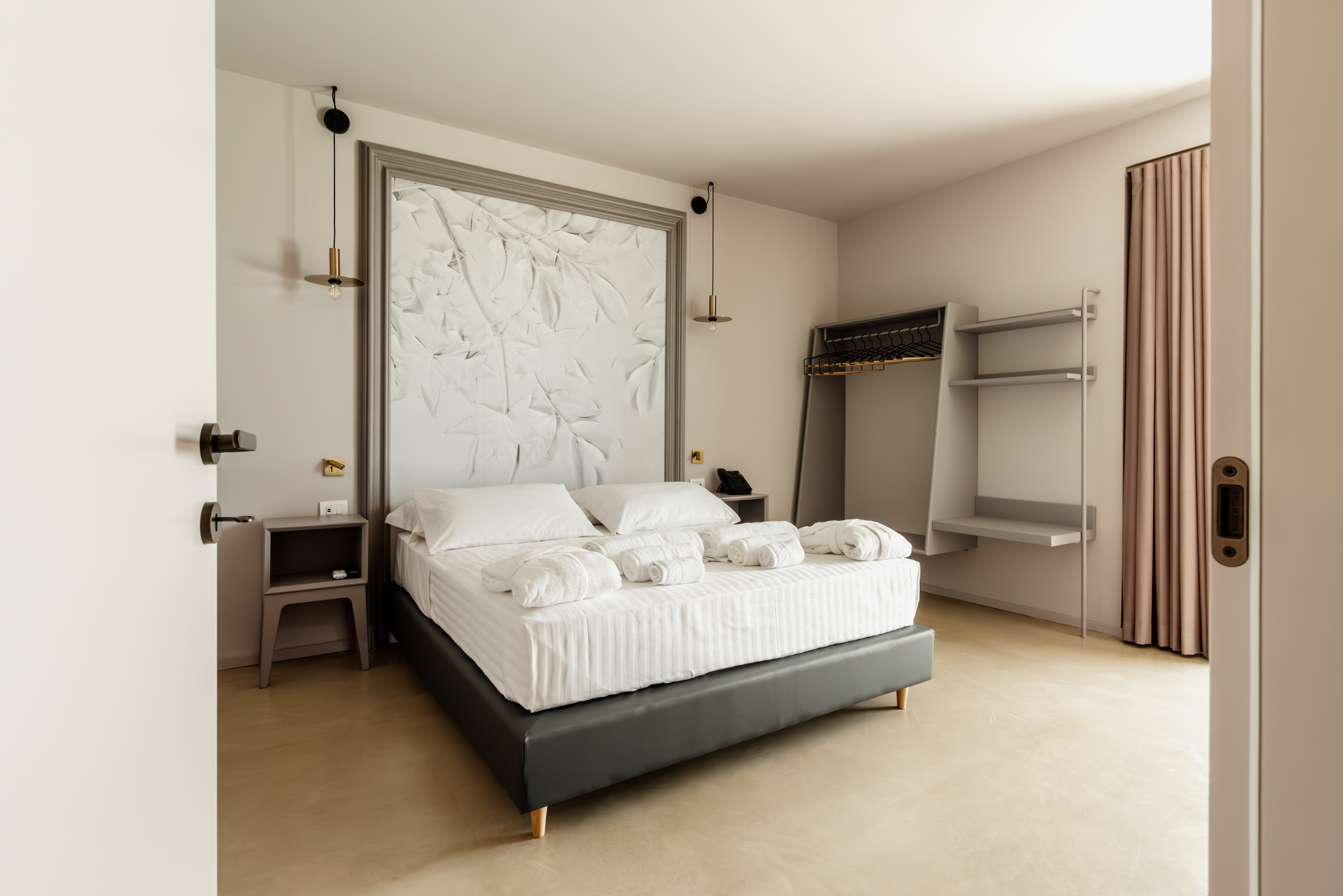 17 bedroom chiaramonte enhanced