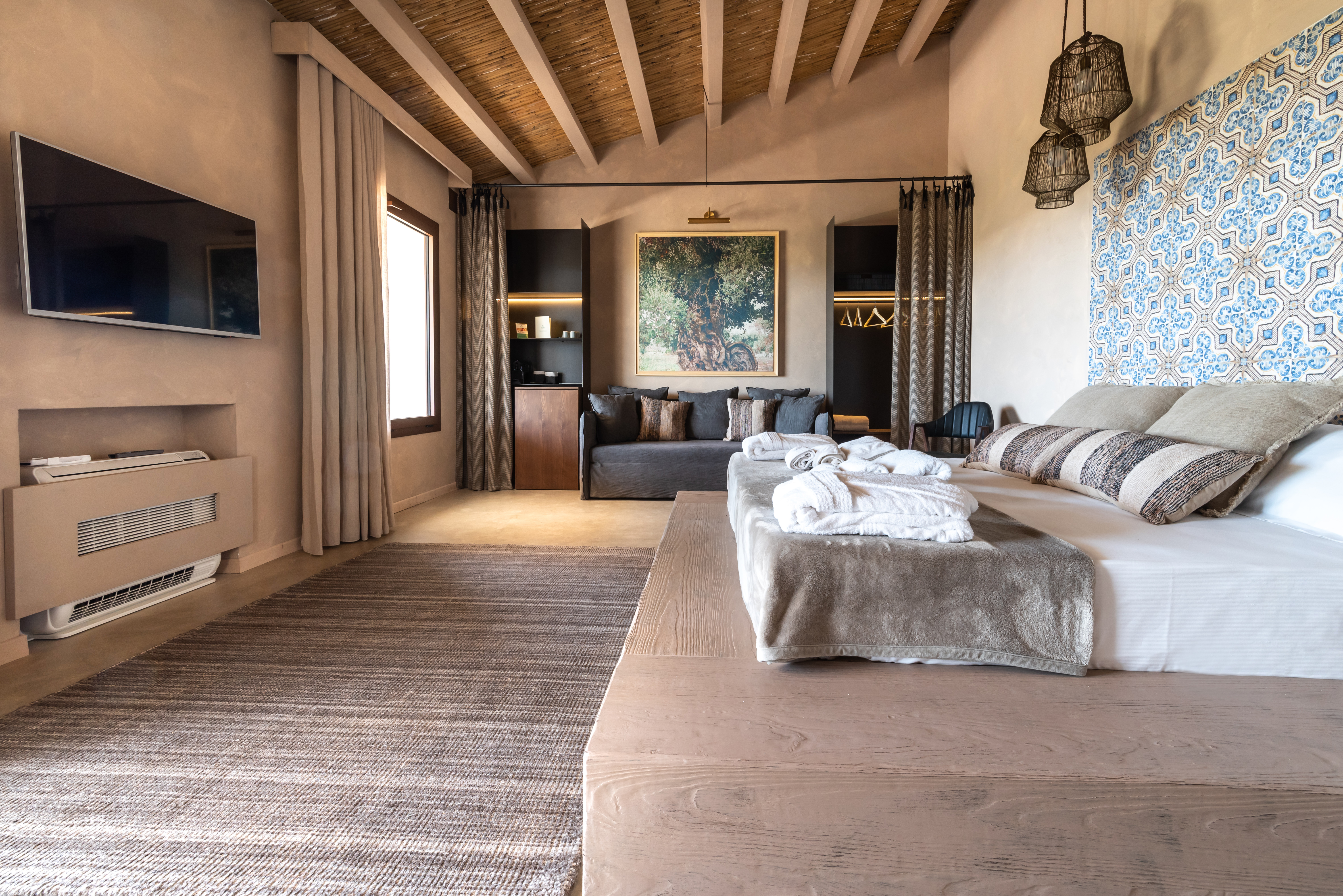 25 spa room