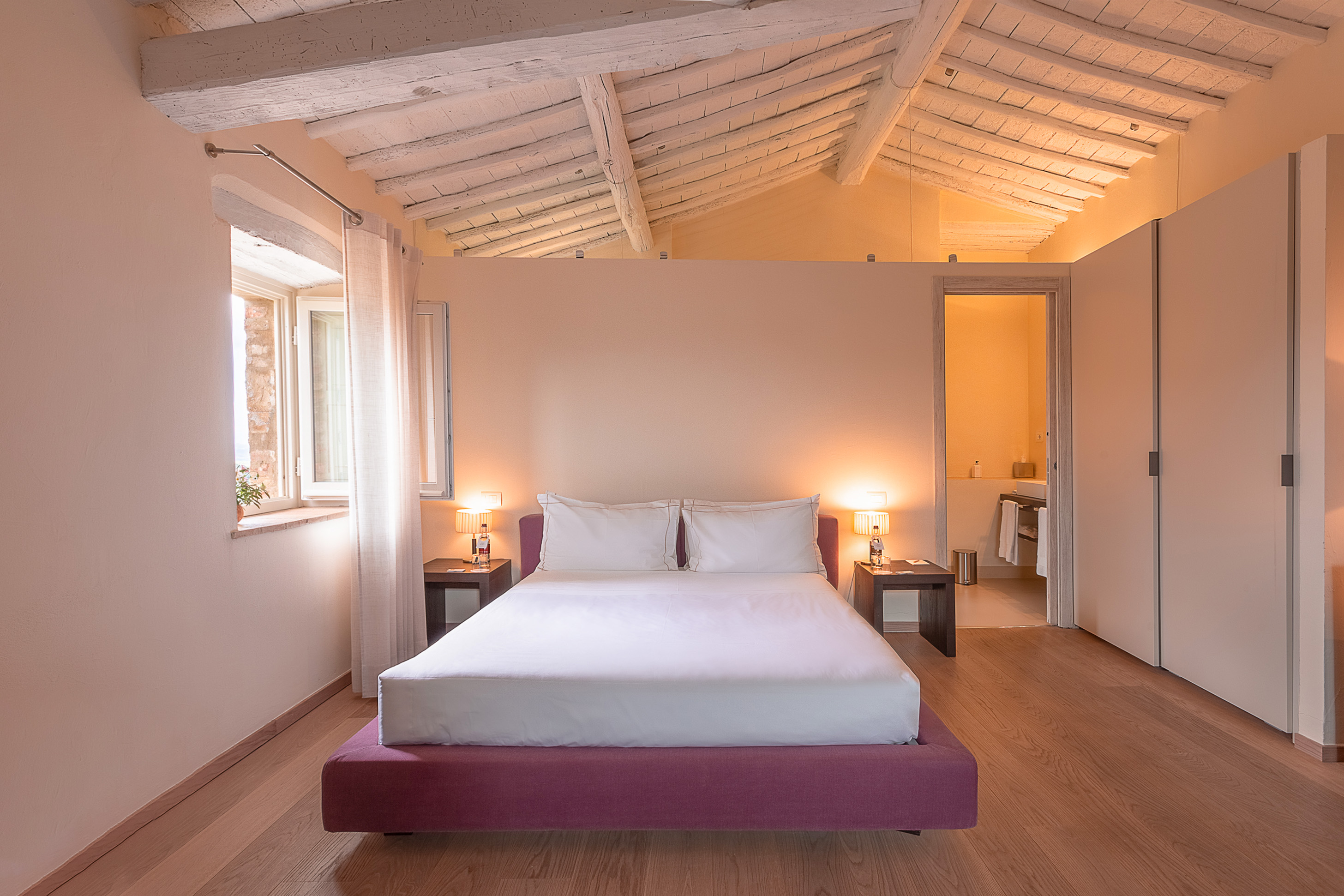 4 classic room