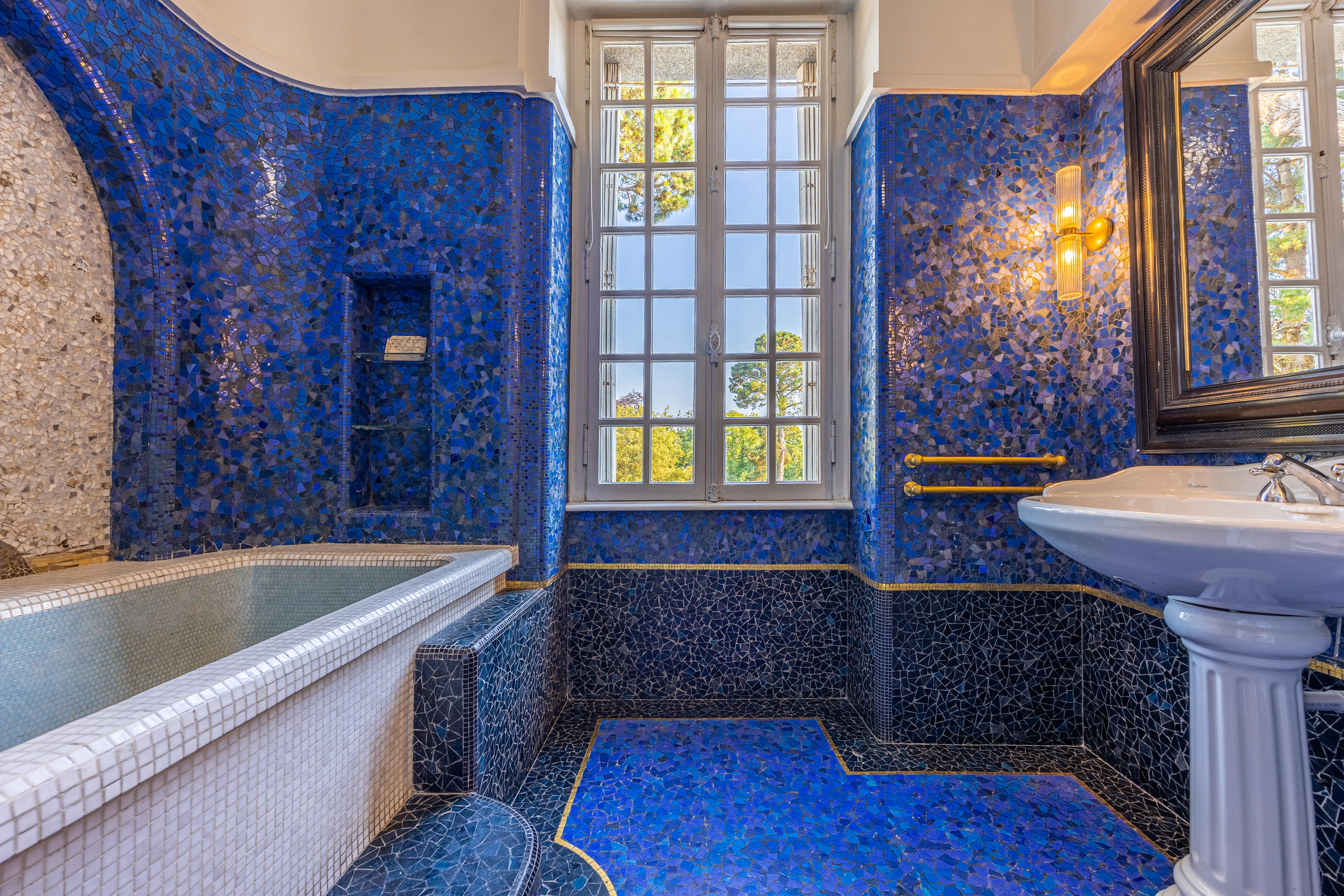 17 badkamer mozaiek villa haute guais