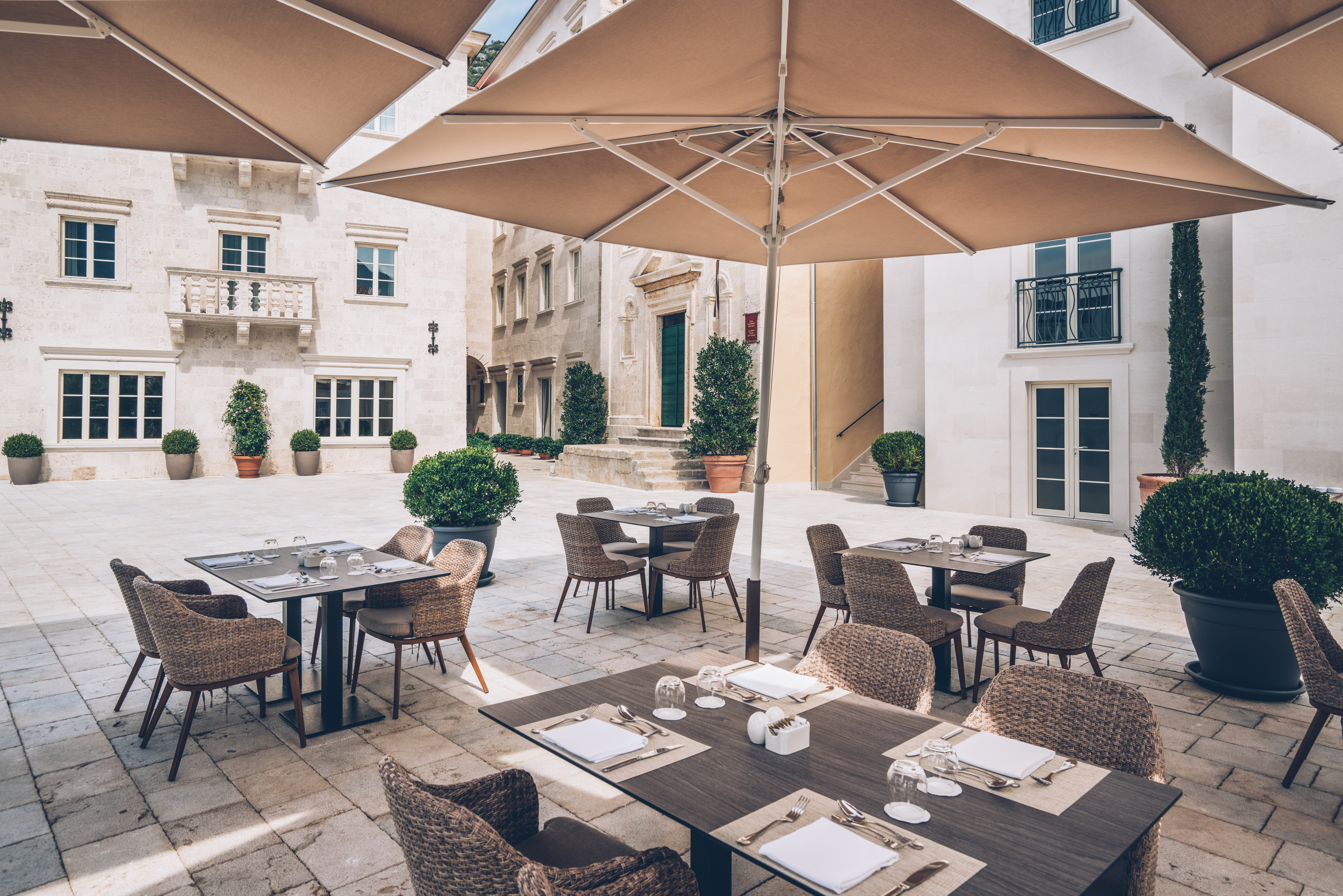 14 hgp restaurants outside