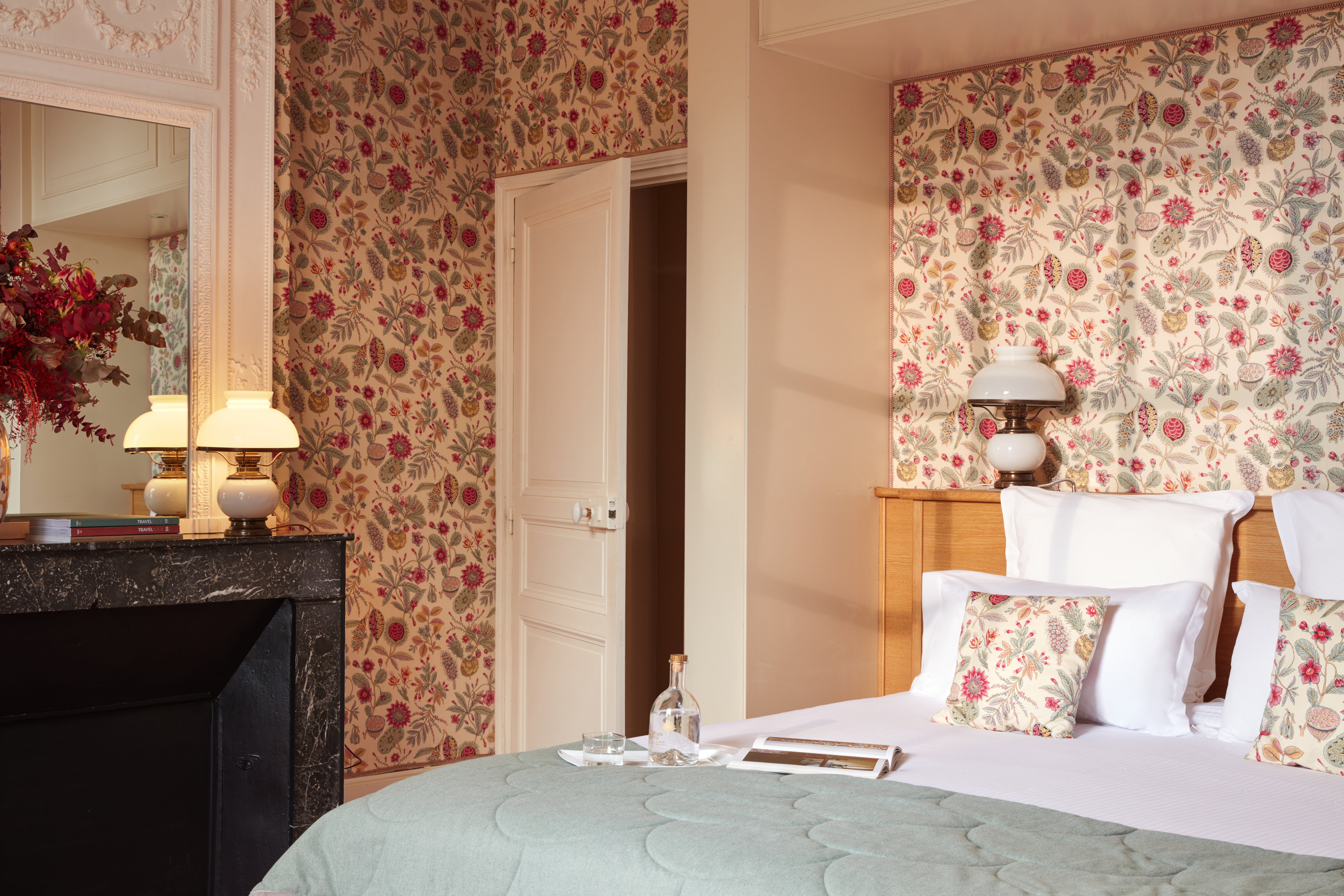 4 room flower detail