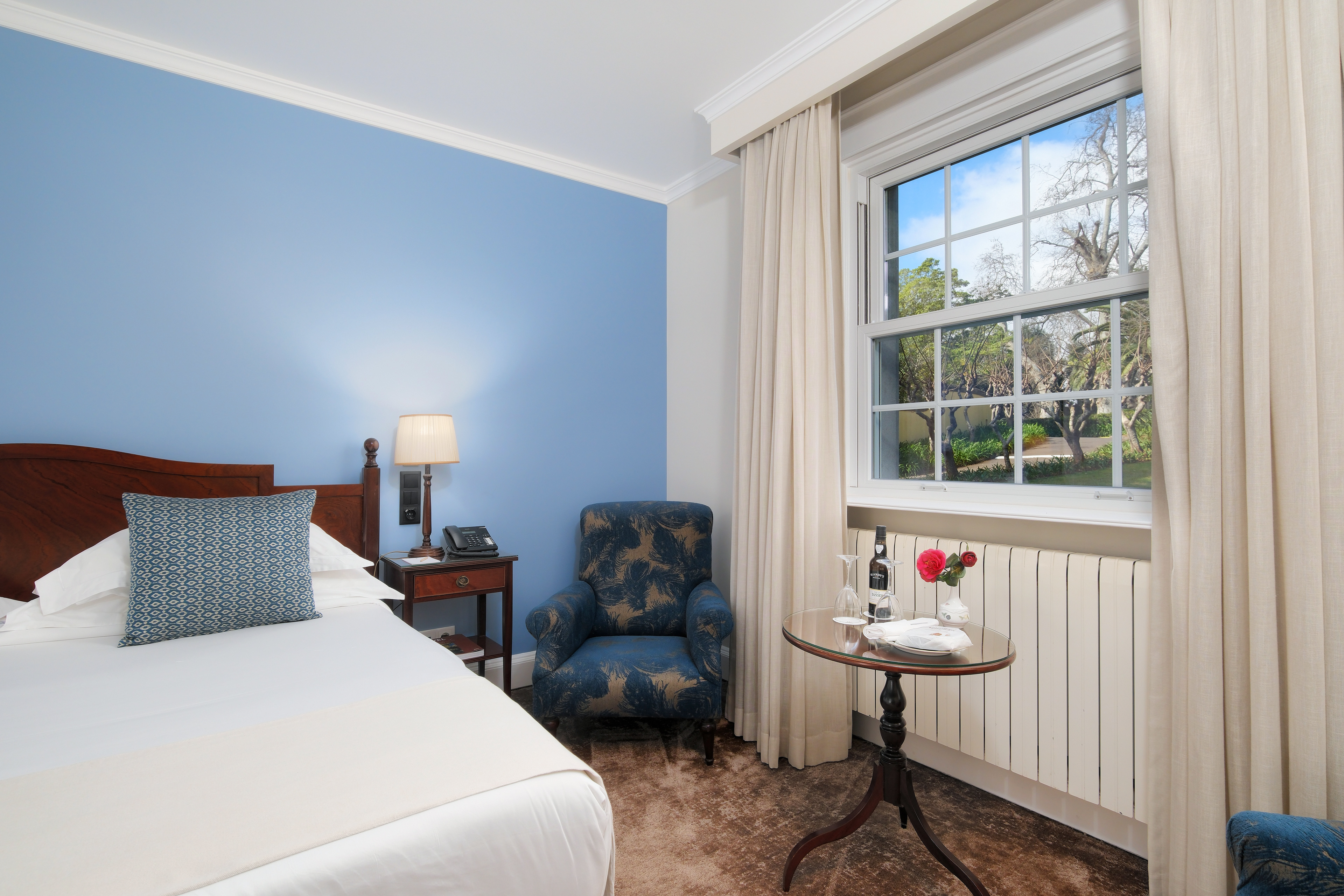 19 bedroom blue