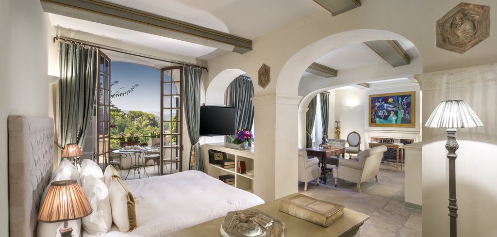 7 prestige suite