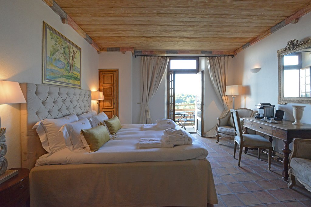 deluxe room balcony