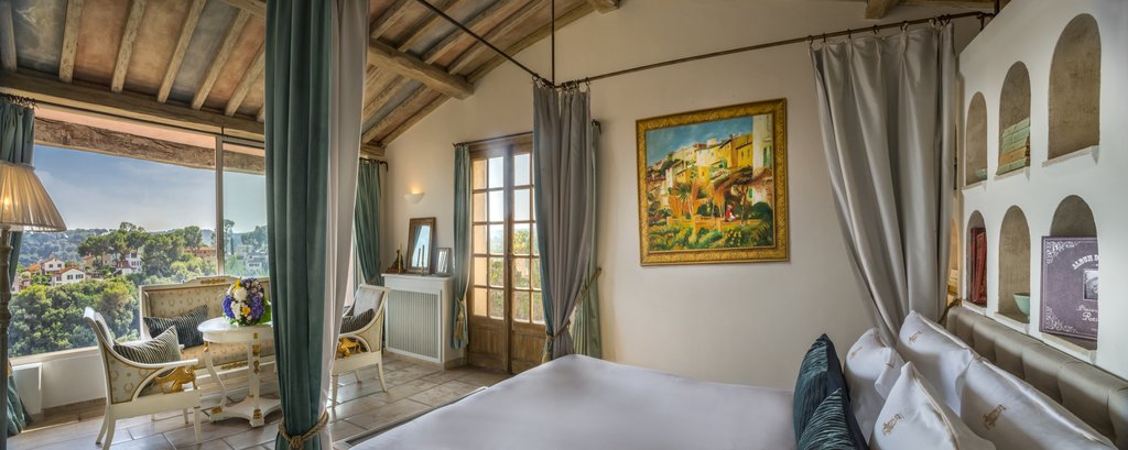 suite with terrace view from bed