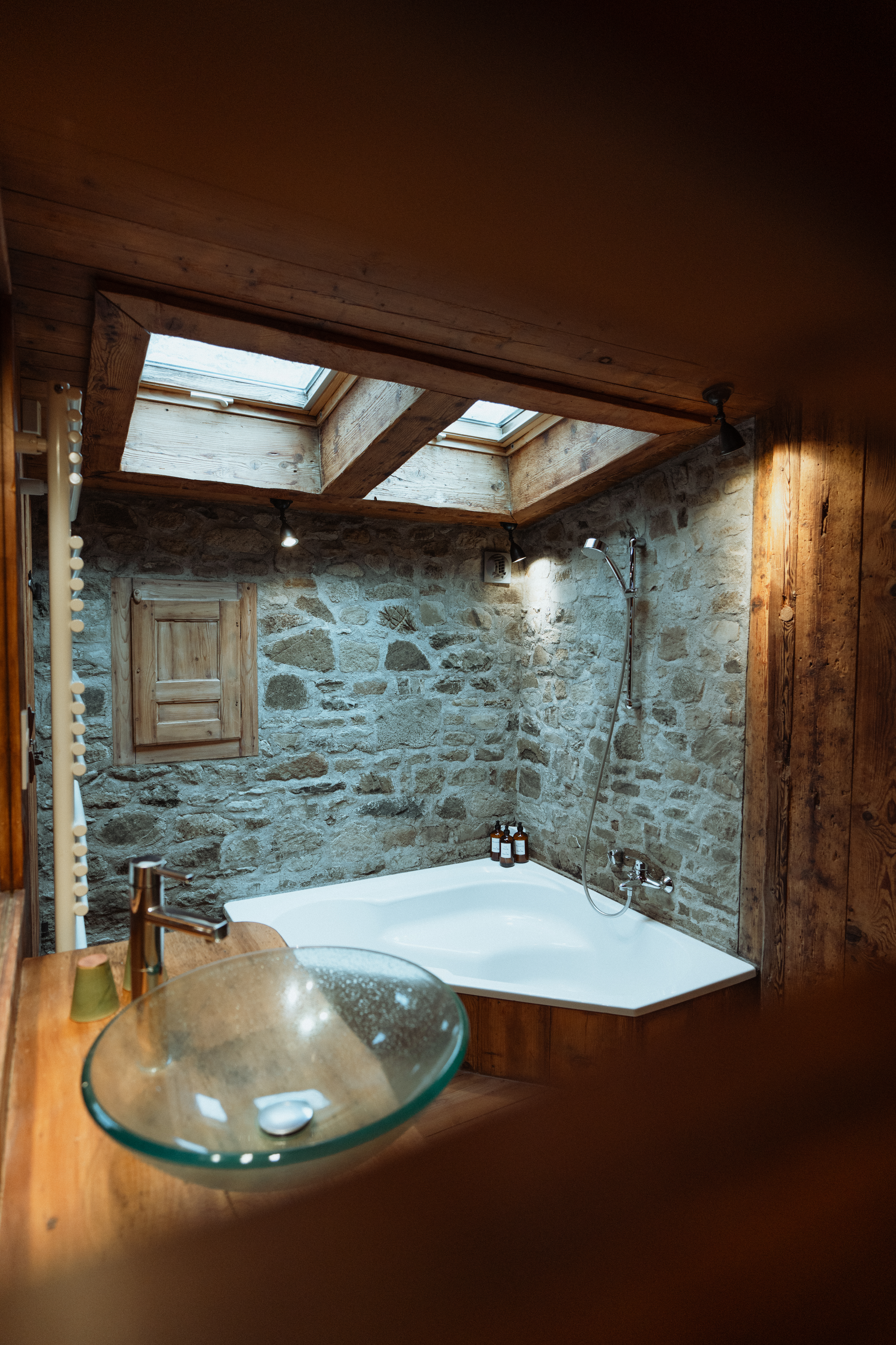 19 chalet 1864 winter 45
