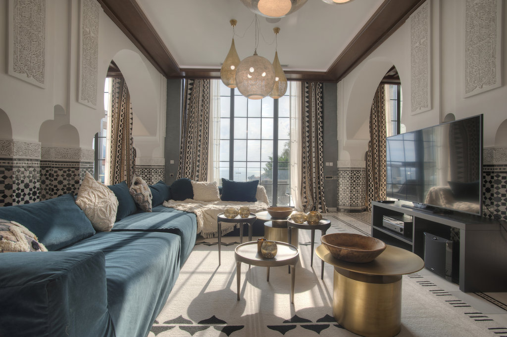 7 salma suite living room