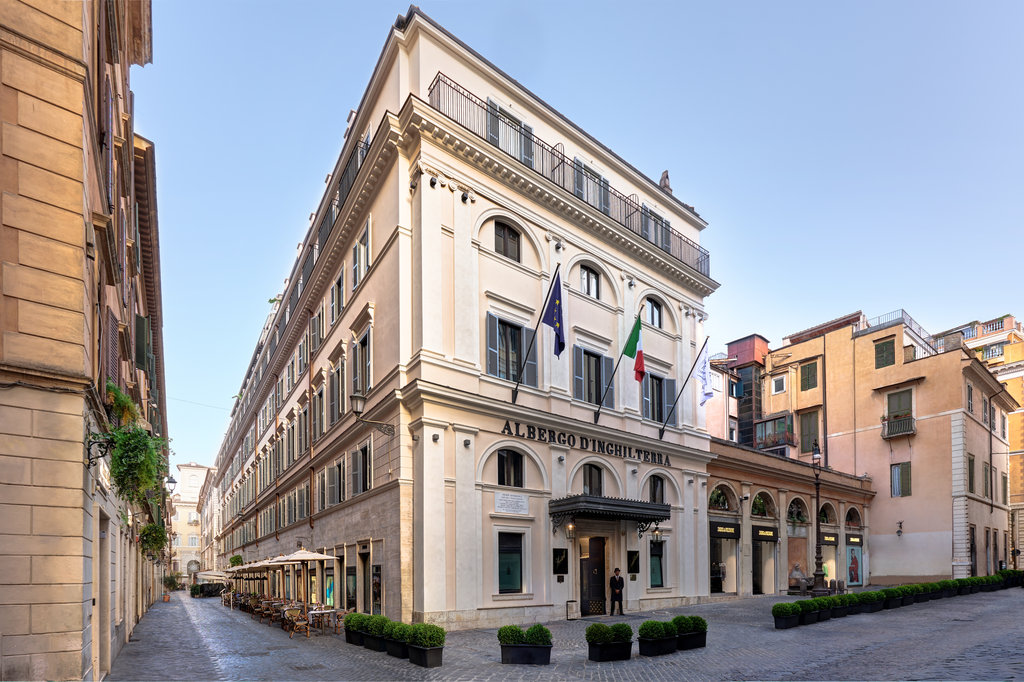1 exterior view