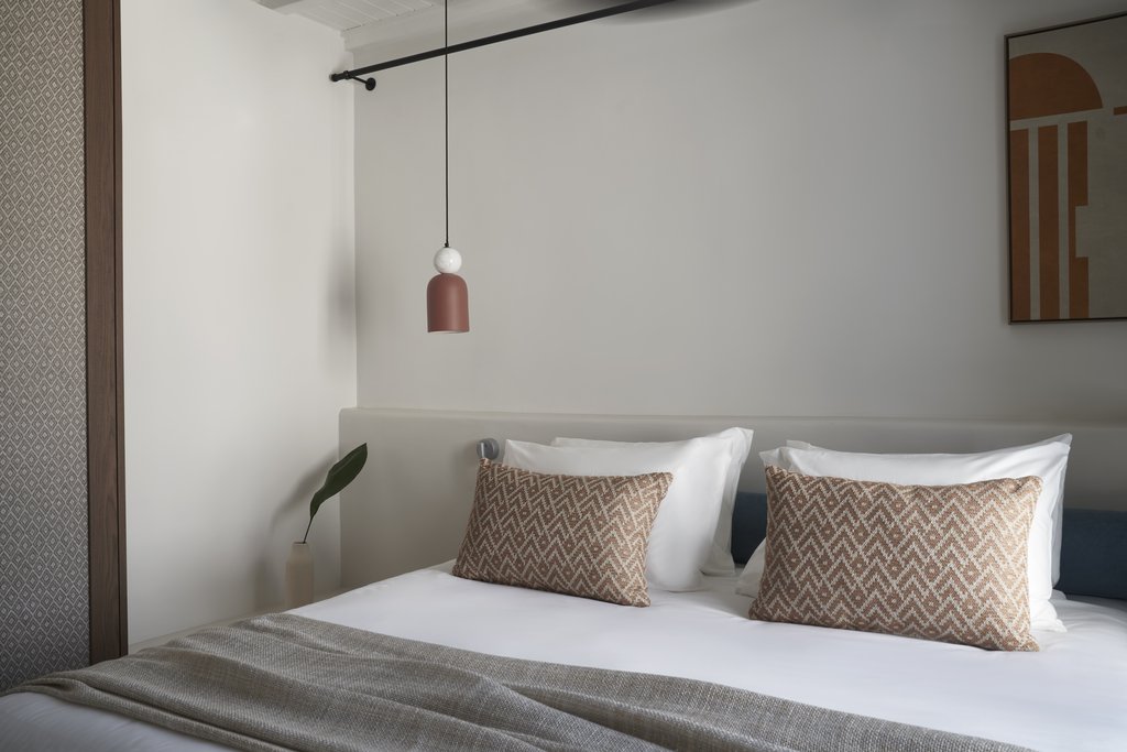 essence suites