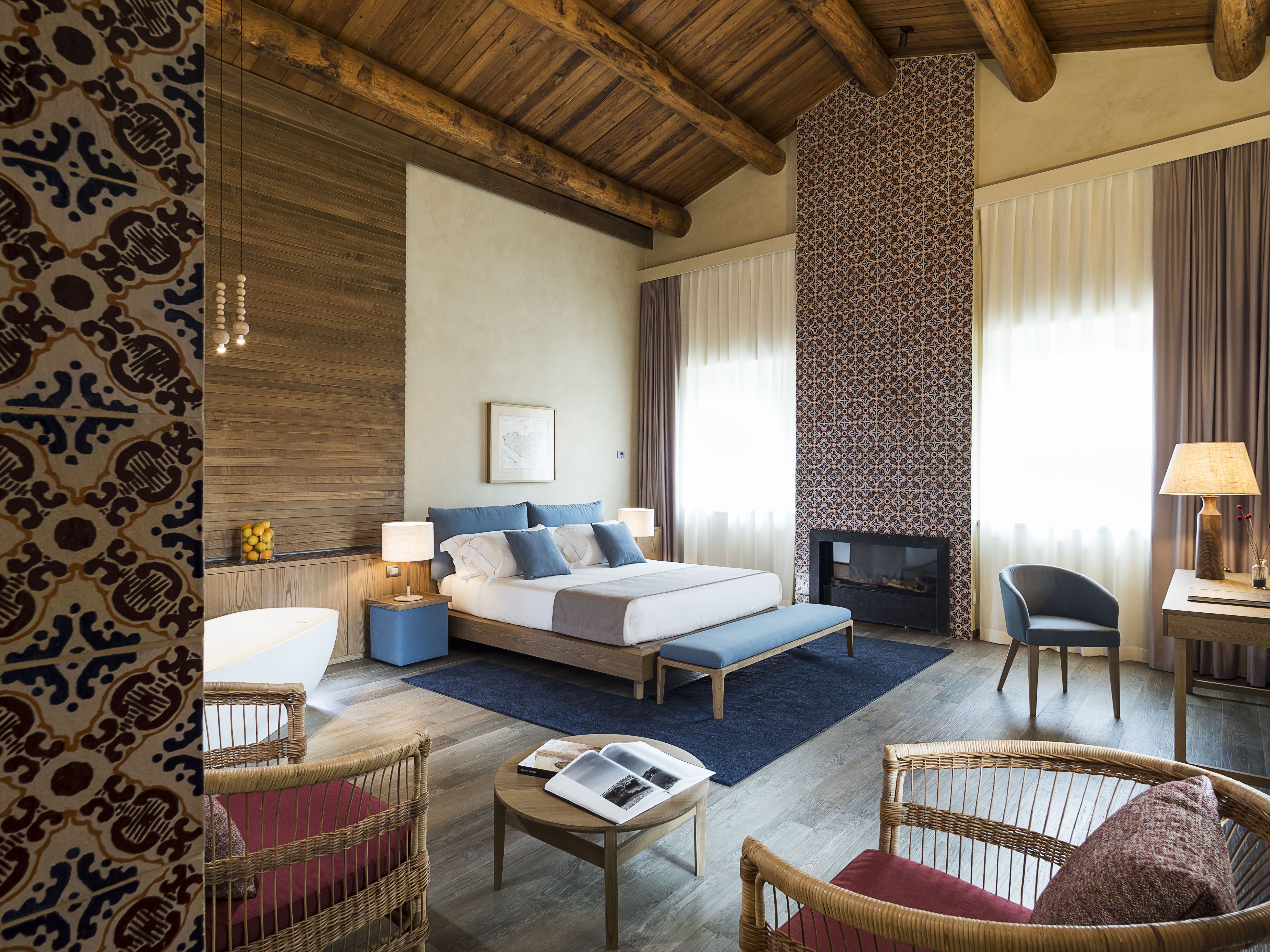 3 exclusive suite