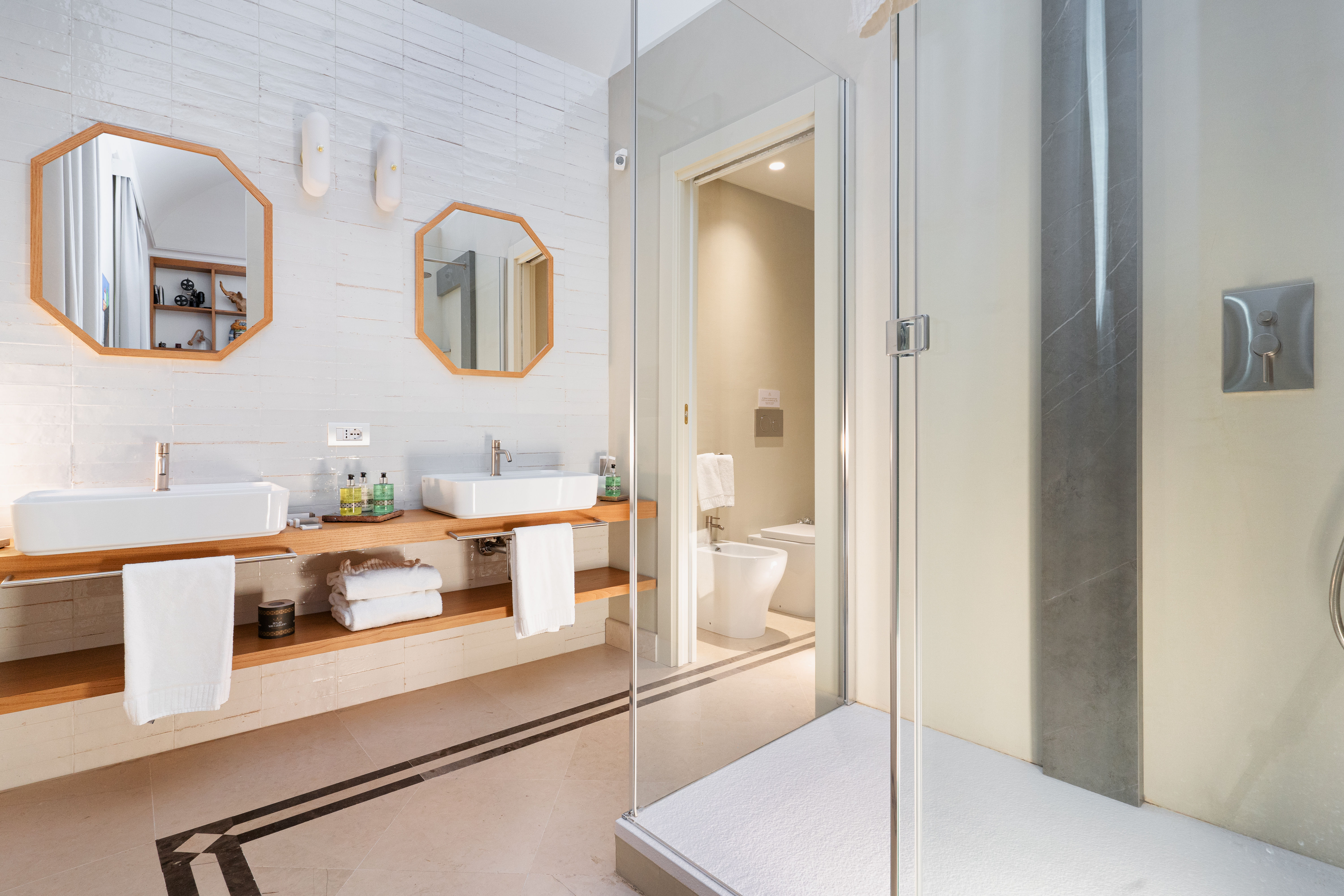 10 js sala da bagno