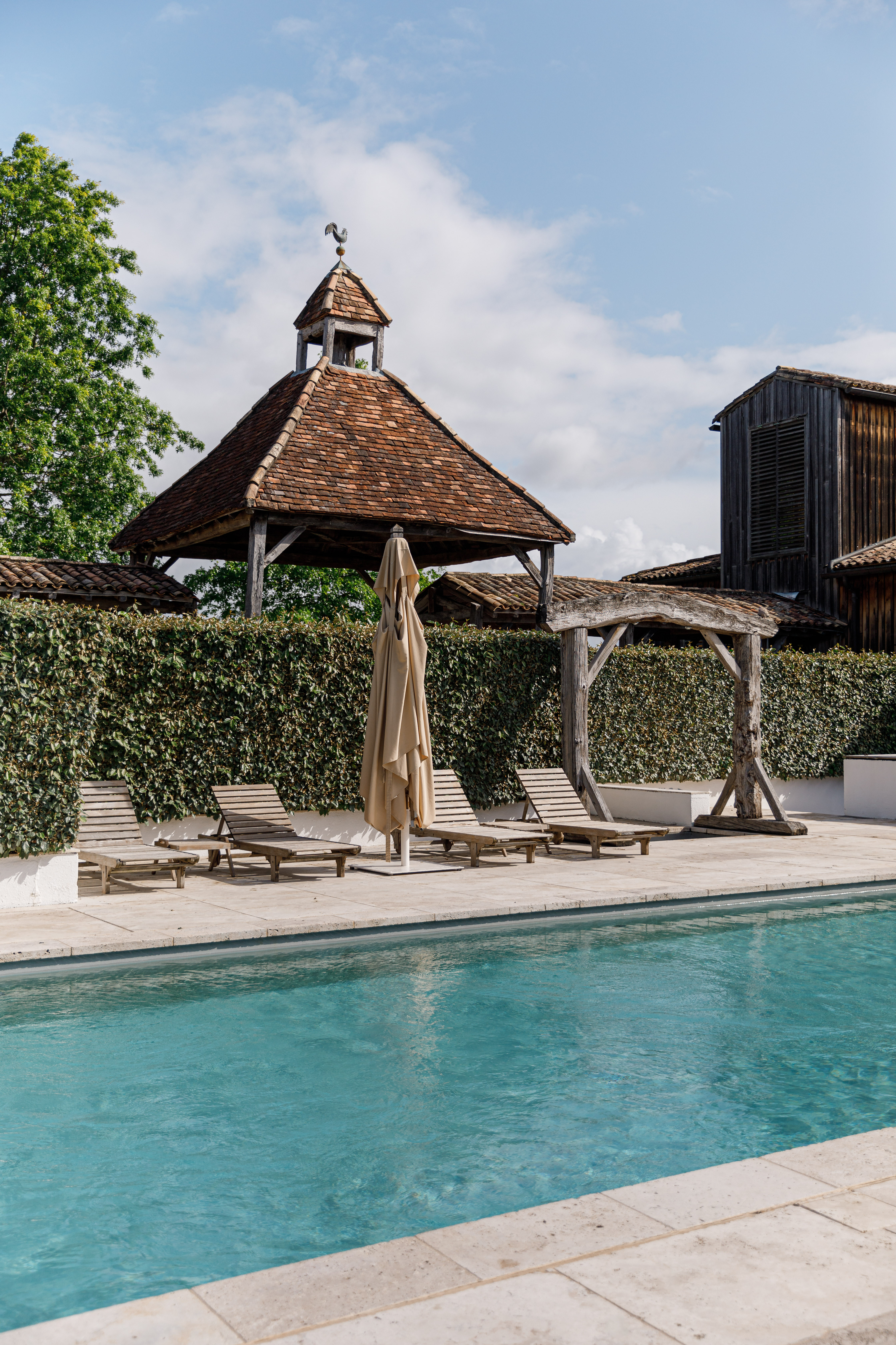 lessourcesdecaudalie piscineext  itshenriette mai2023 4