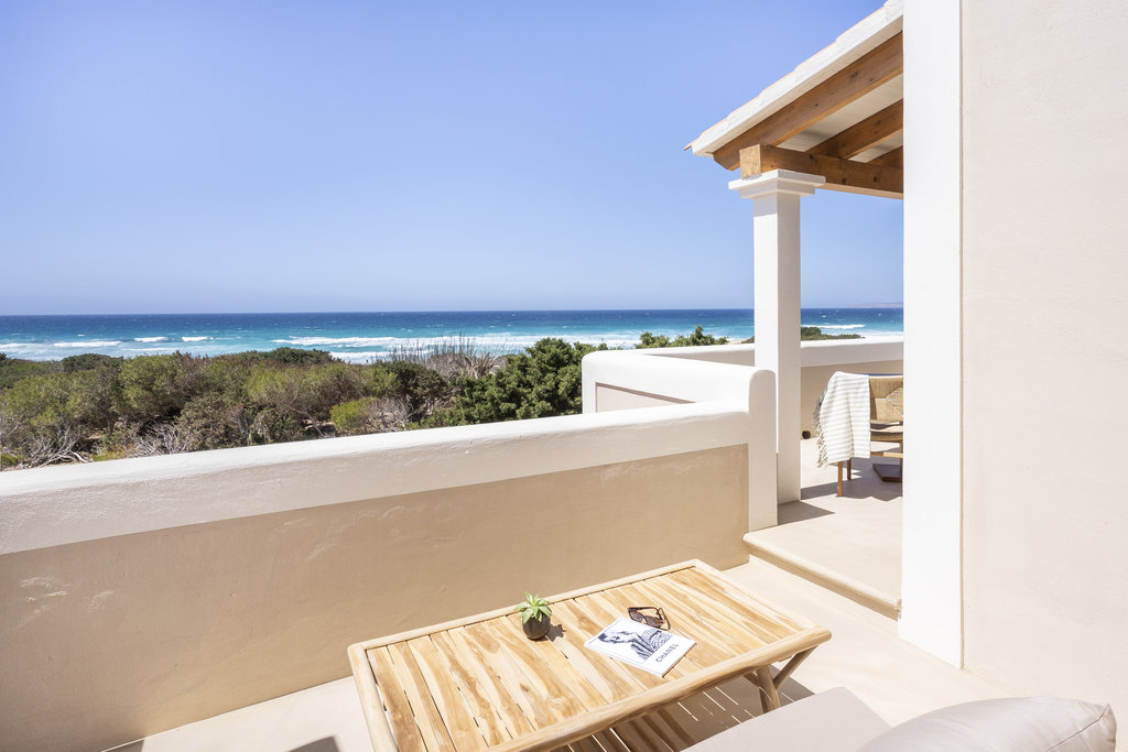 20 panoramic sea view room outside 2