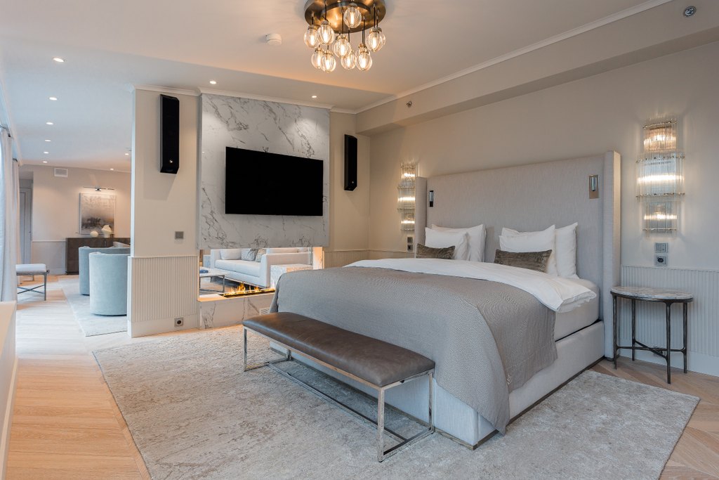 penthouse suite bedroom 1