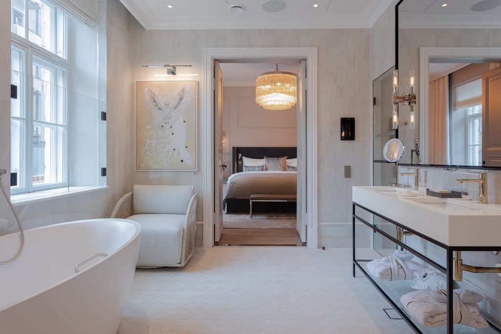 residential suite bathroom 1