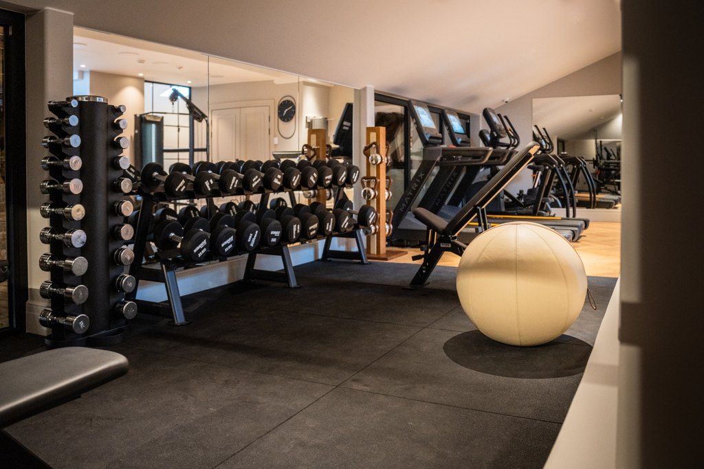 wellness club 08989