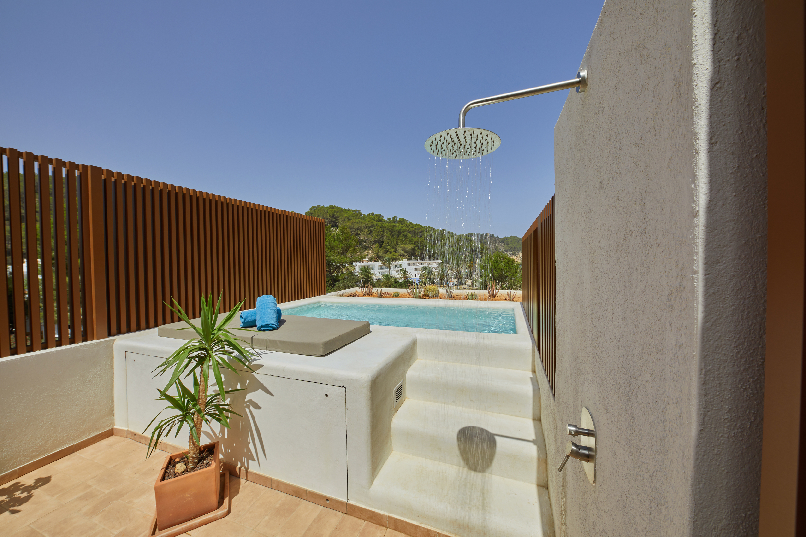 private pool the club cala miguel 2