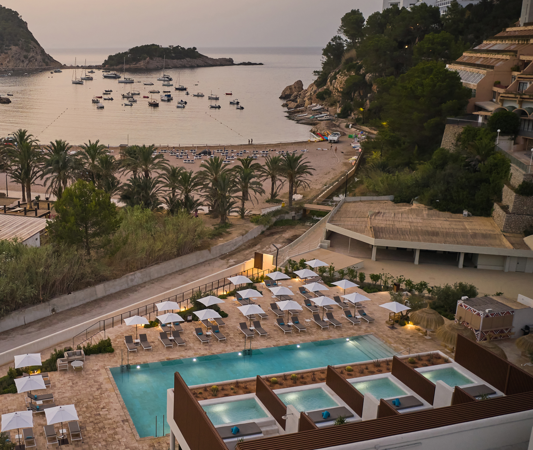 night view sea the club cala miguel