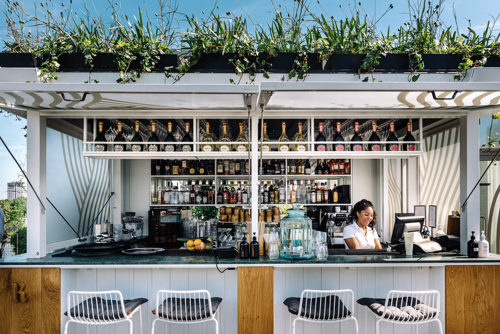 7 rooftop pool bar