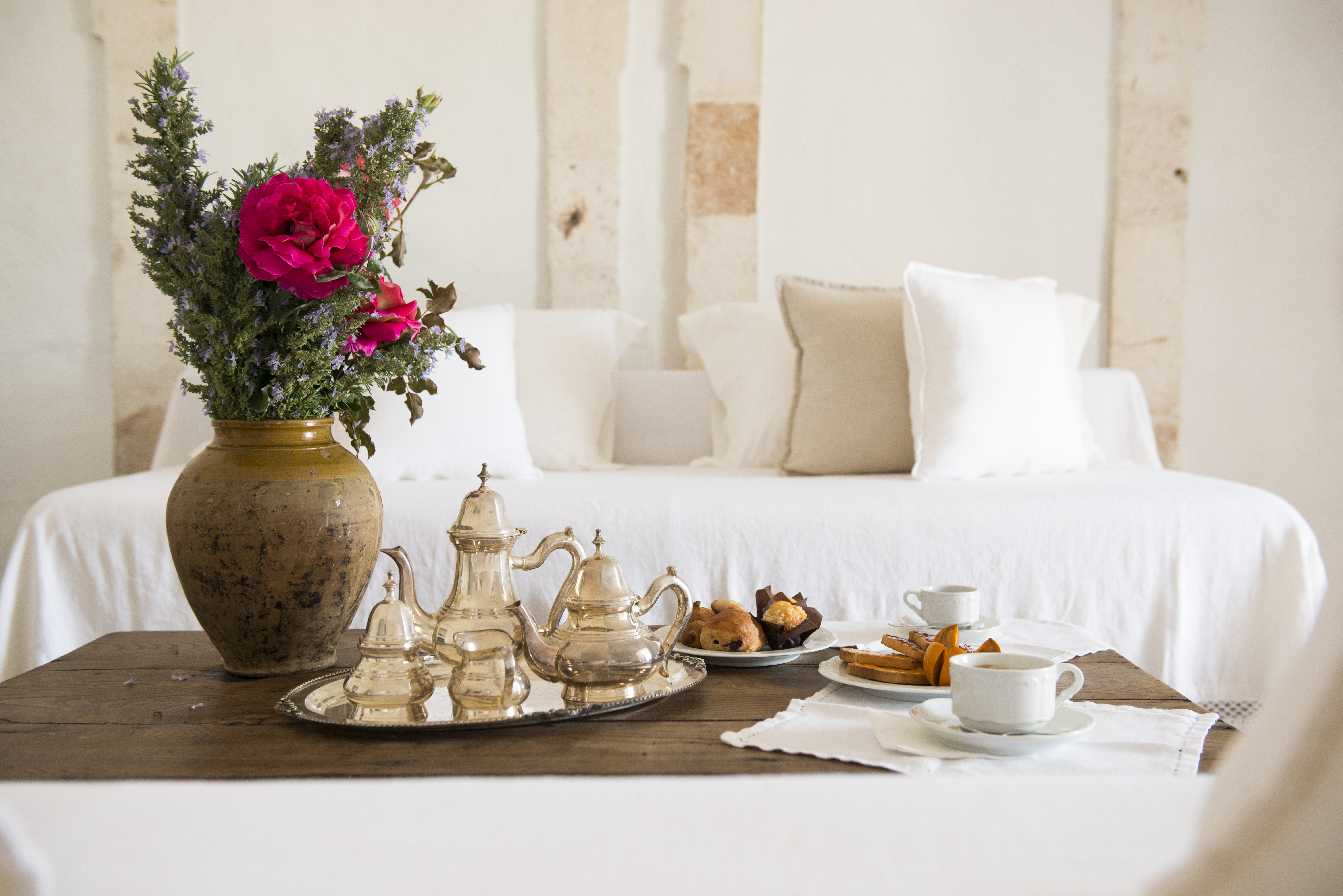 16 coffee tea room