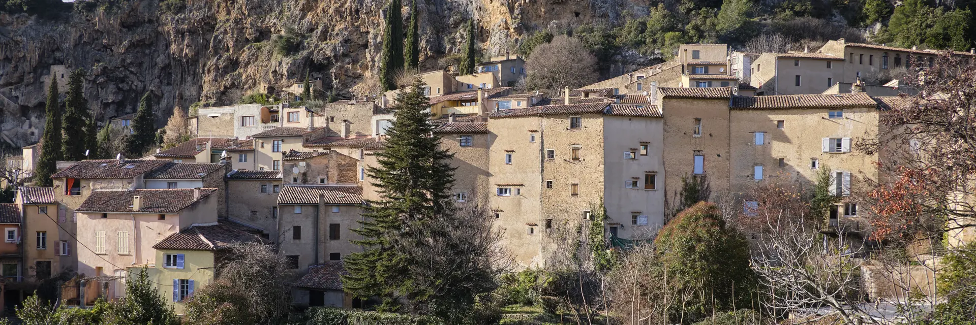 1 cotignac en provence elu plus beau village de france en 2022 yannickschwartz