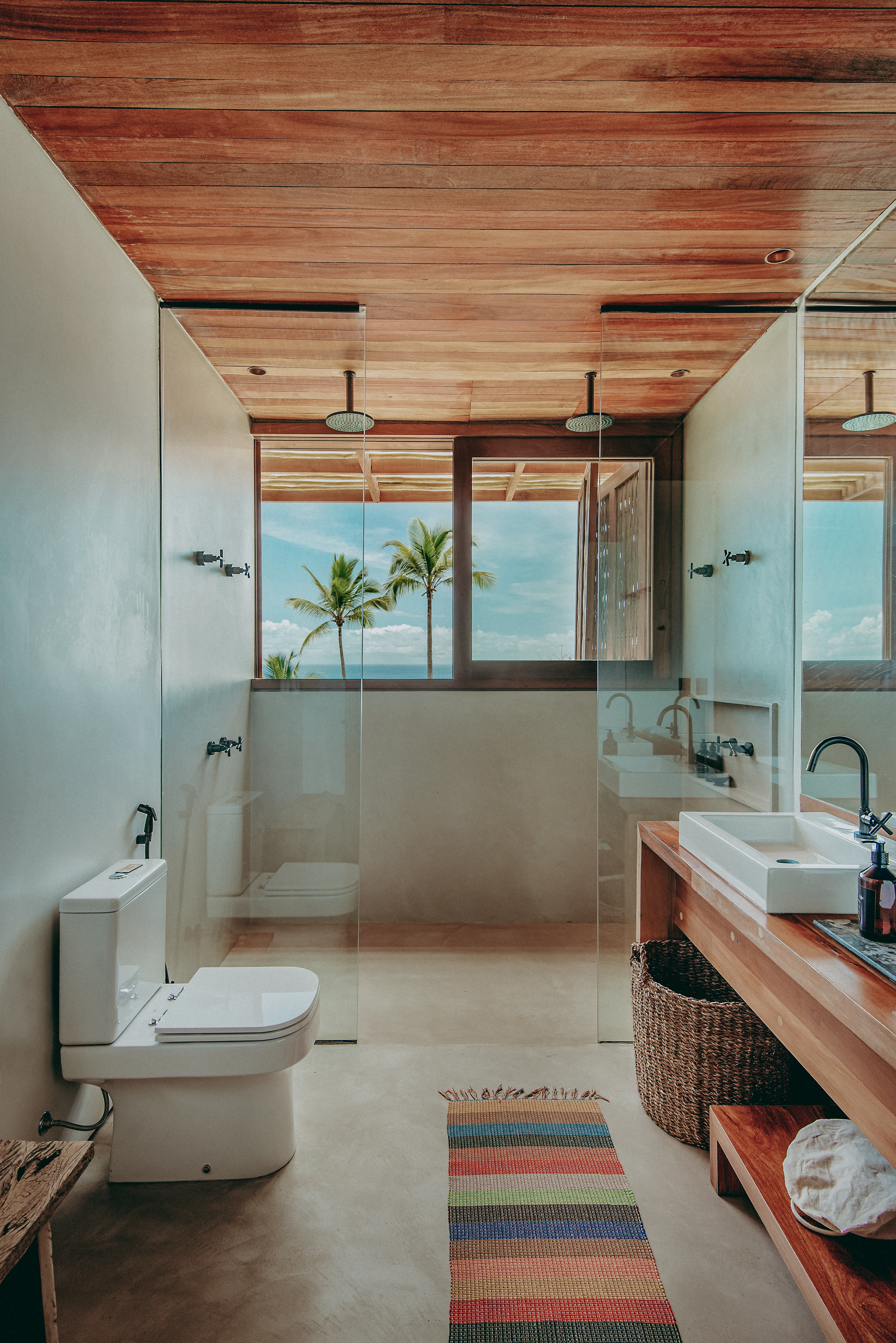 12 suite s bathroom pict  tarso figueira