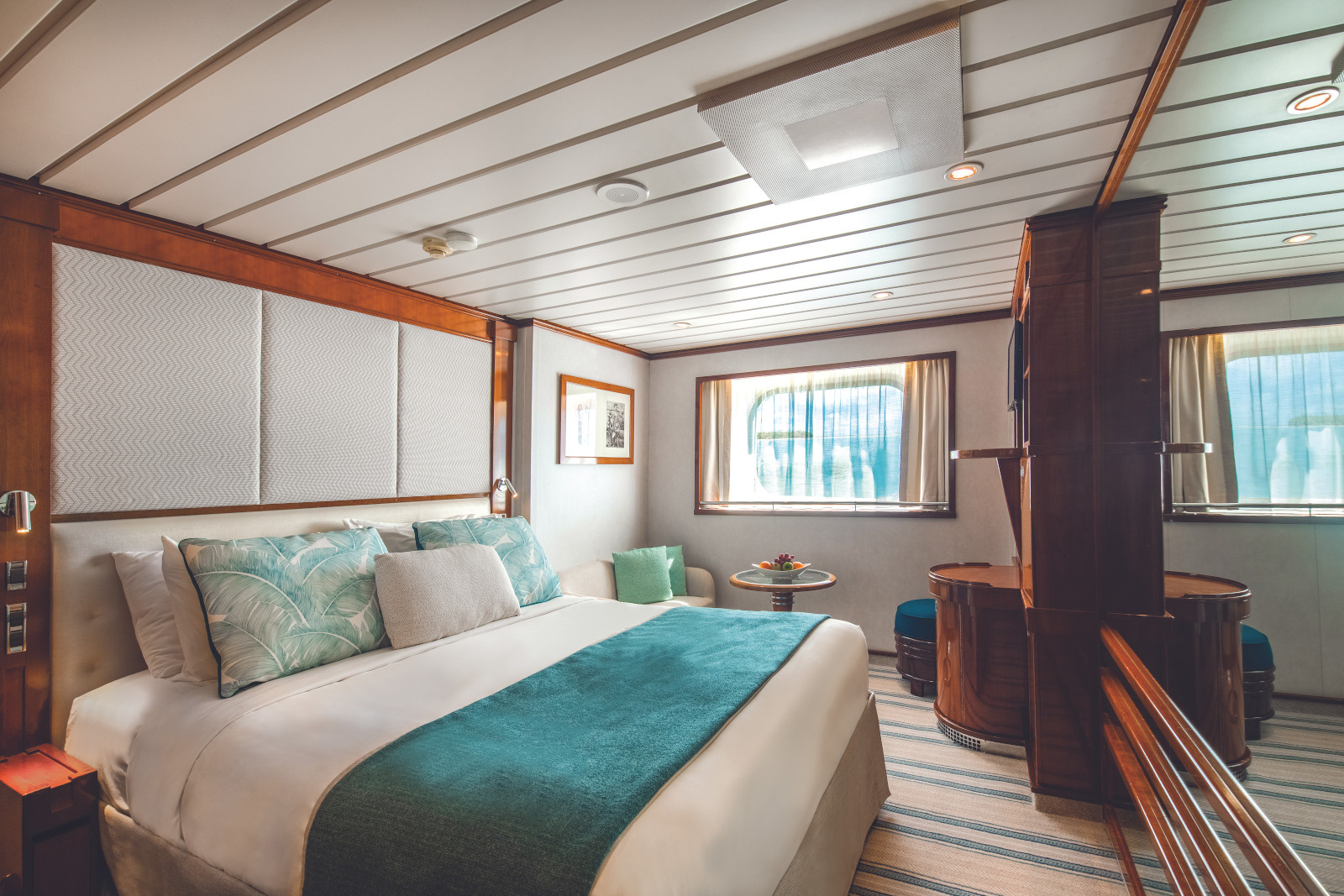 8 window stateroom e 0102