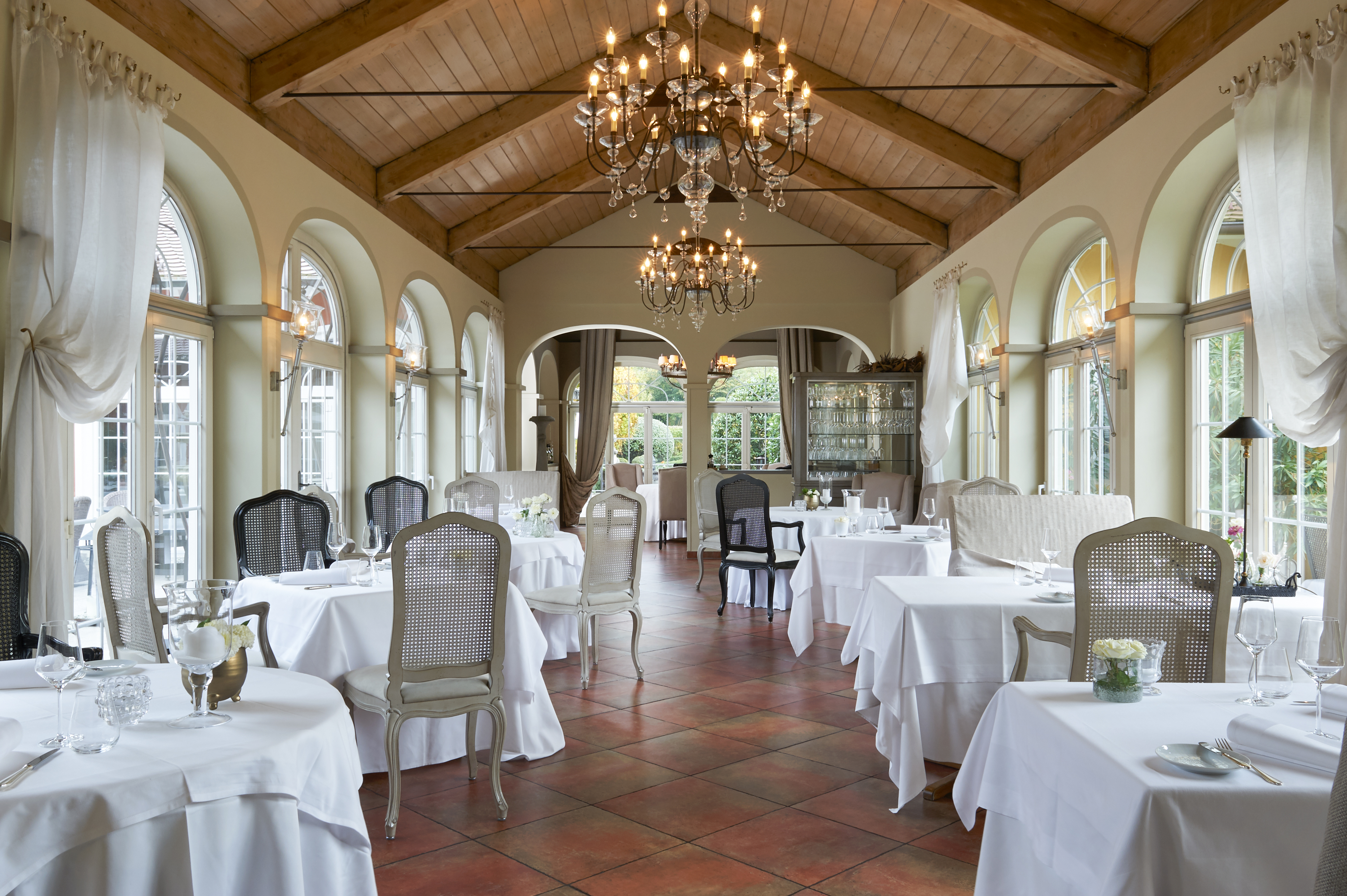 5 restaurant veronika stark