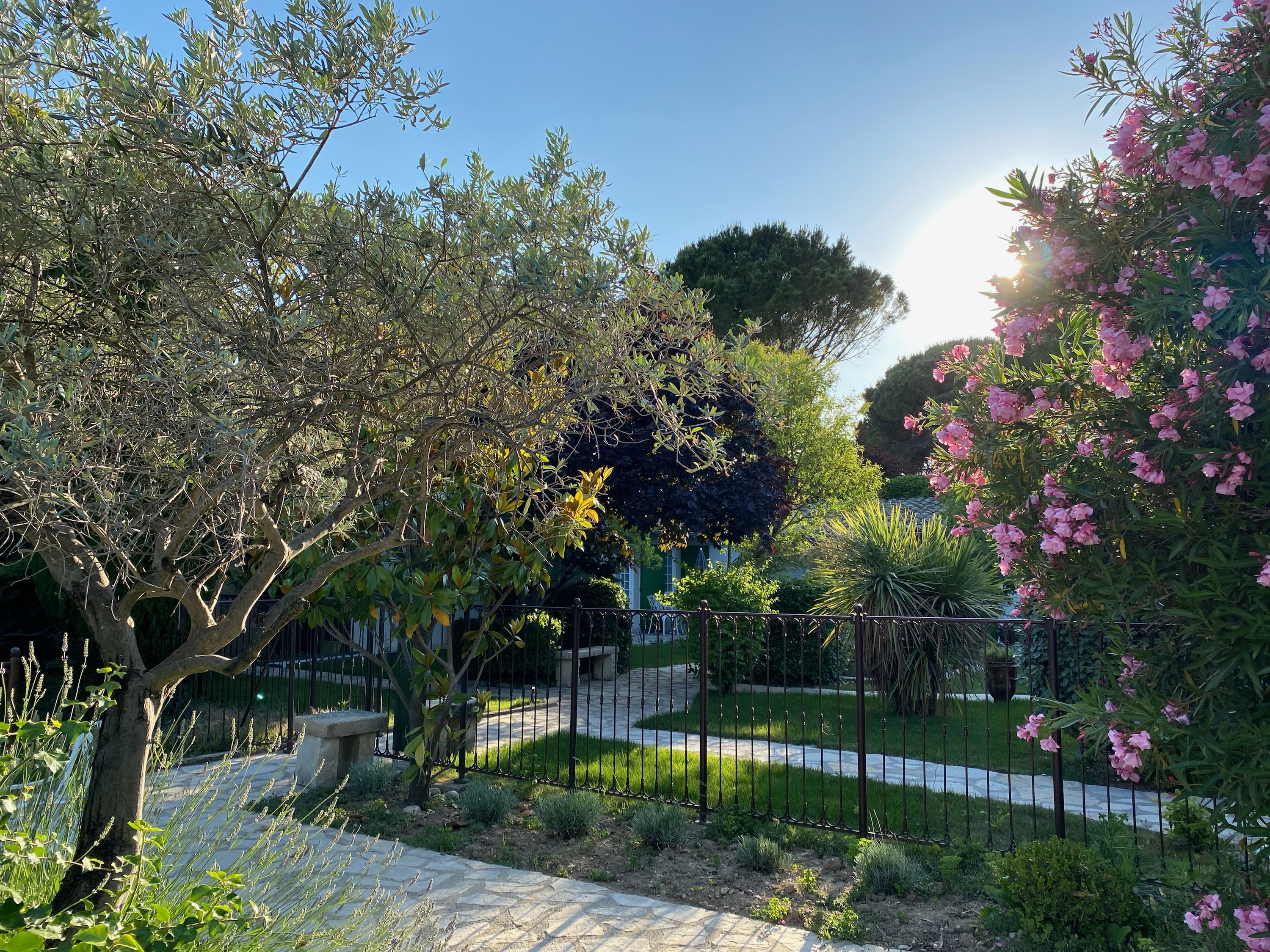 aubergedecassagnespa jardin piscine