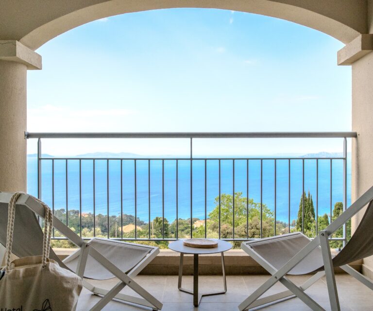 hotel lavilladouce 4etoiles rayol saint tropez vue mer cote dazur 2025 chambre superieur5 768x640