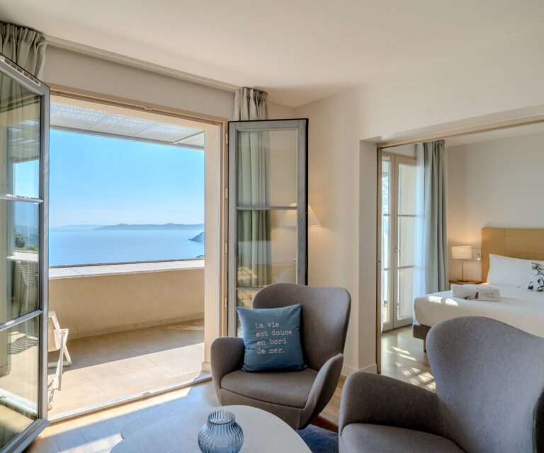 hotel lavilladouce 4etoiles rayol saint tropez vue mer cote dazur 2025 suite prestige3 1 768x640