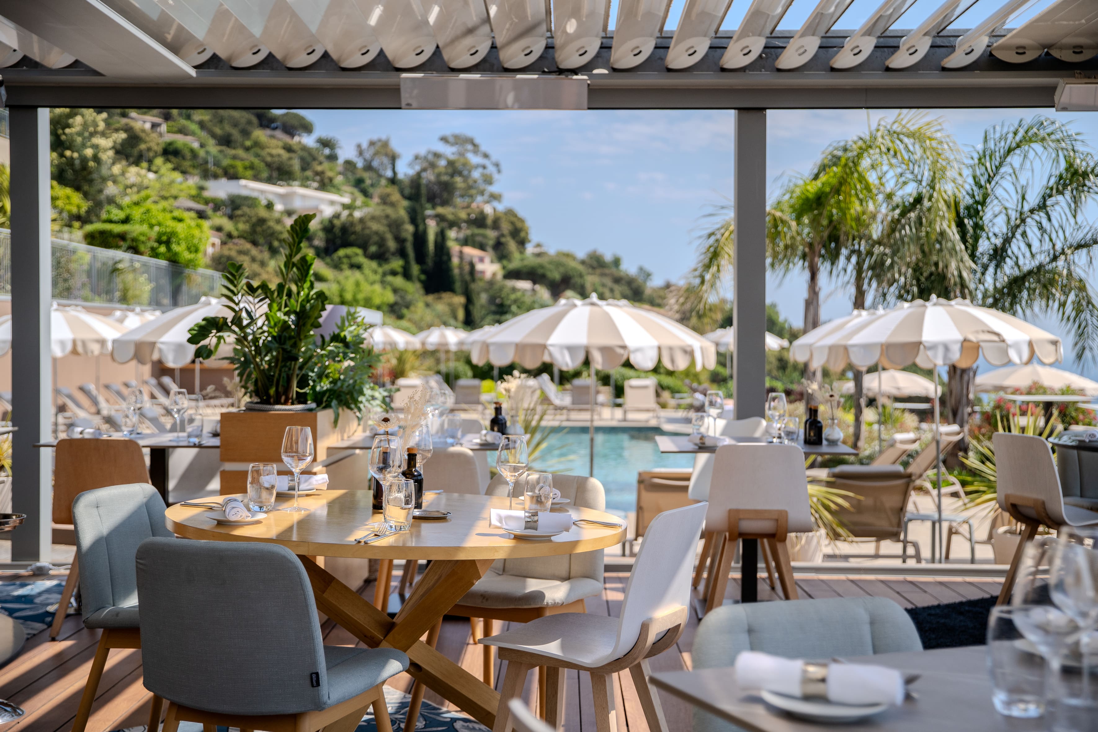 hotel lavilladouce 4etoiles restaurant lenvol rayol saint tropez vue mer cote d azur 2025 4