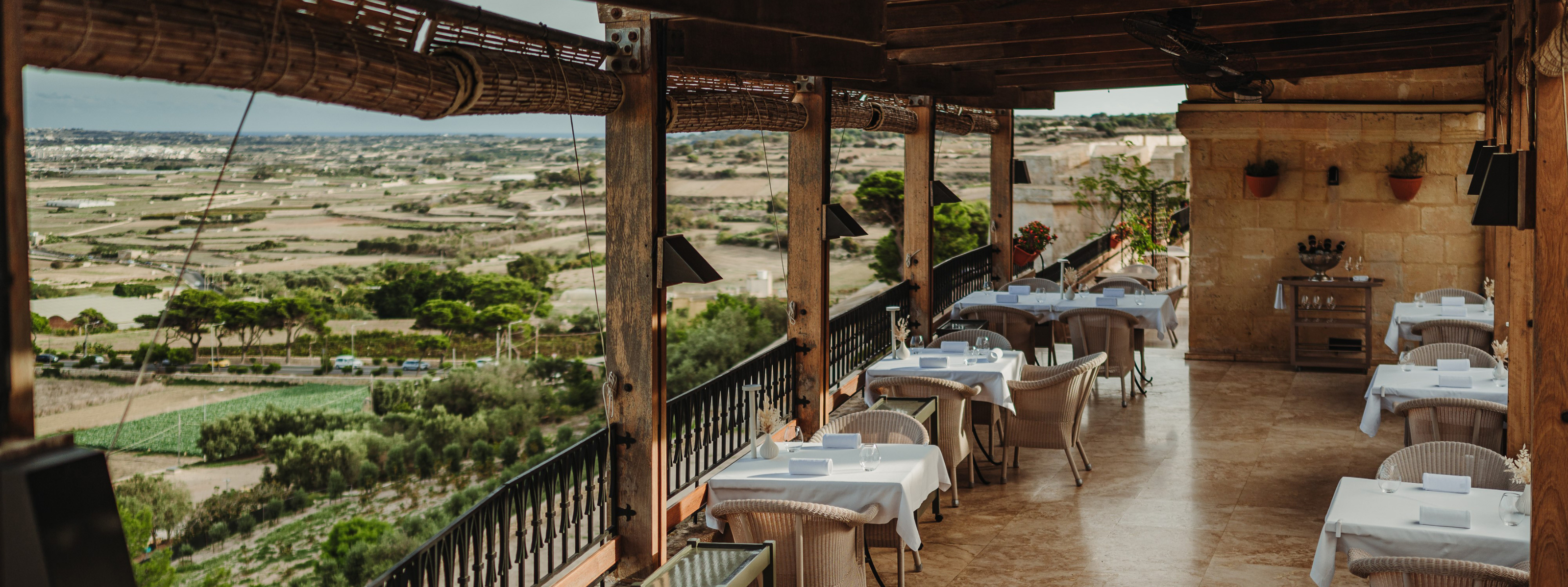 the xara palace hotel malta restaurant