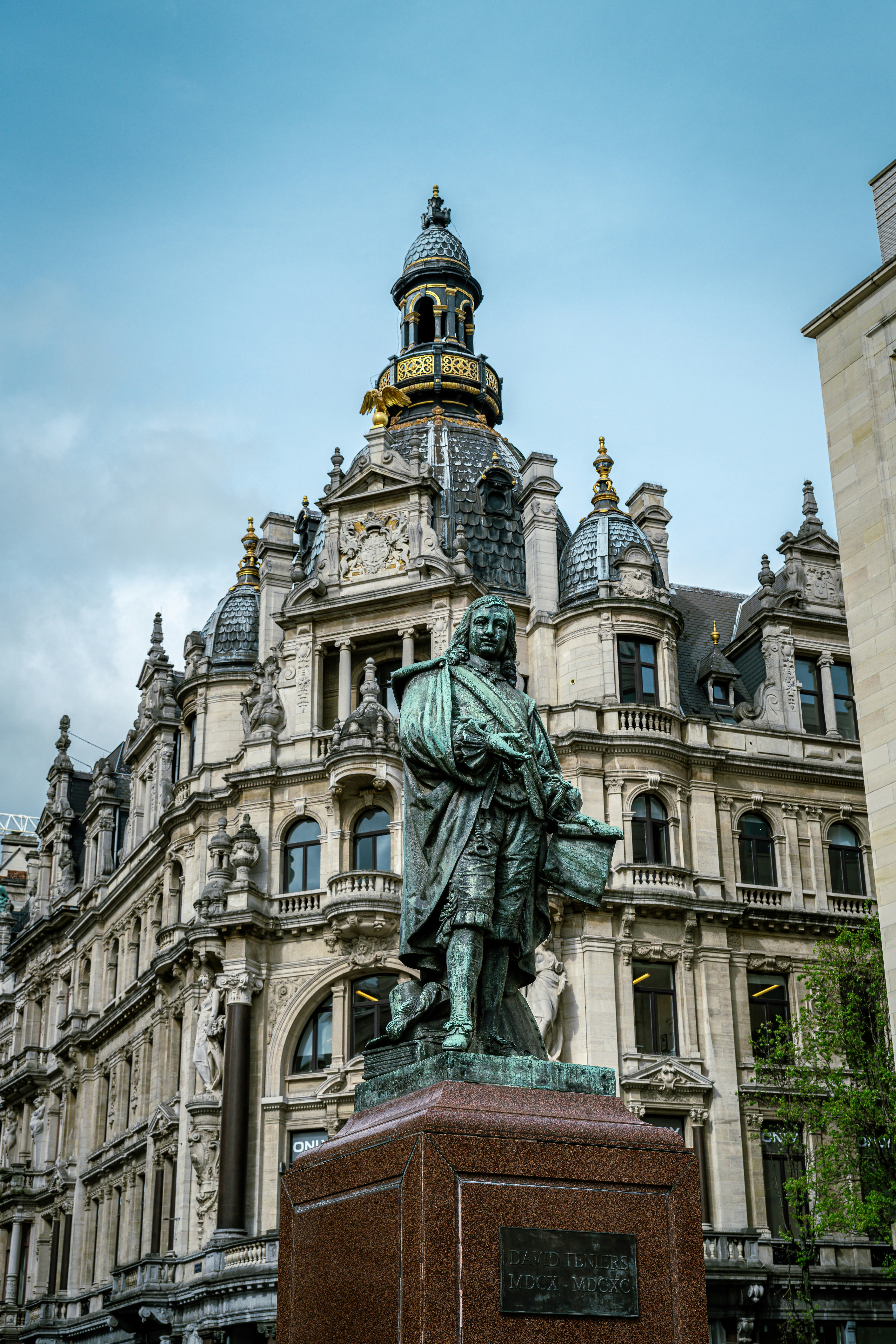 antwerpen statue