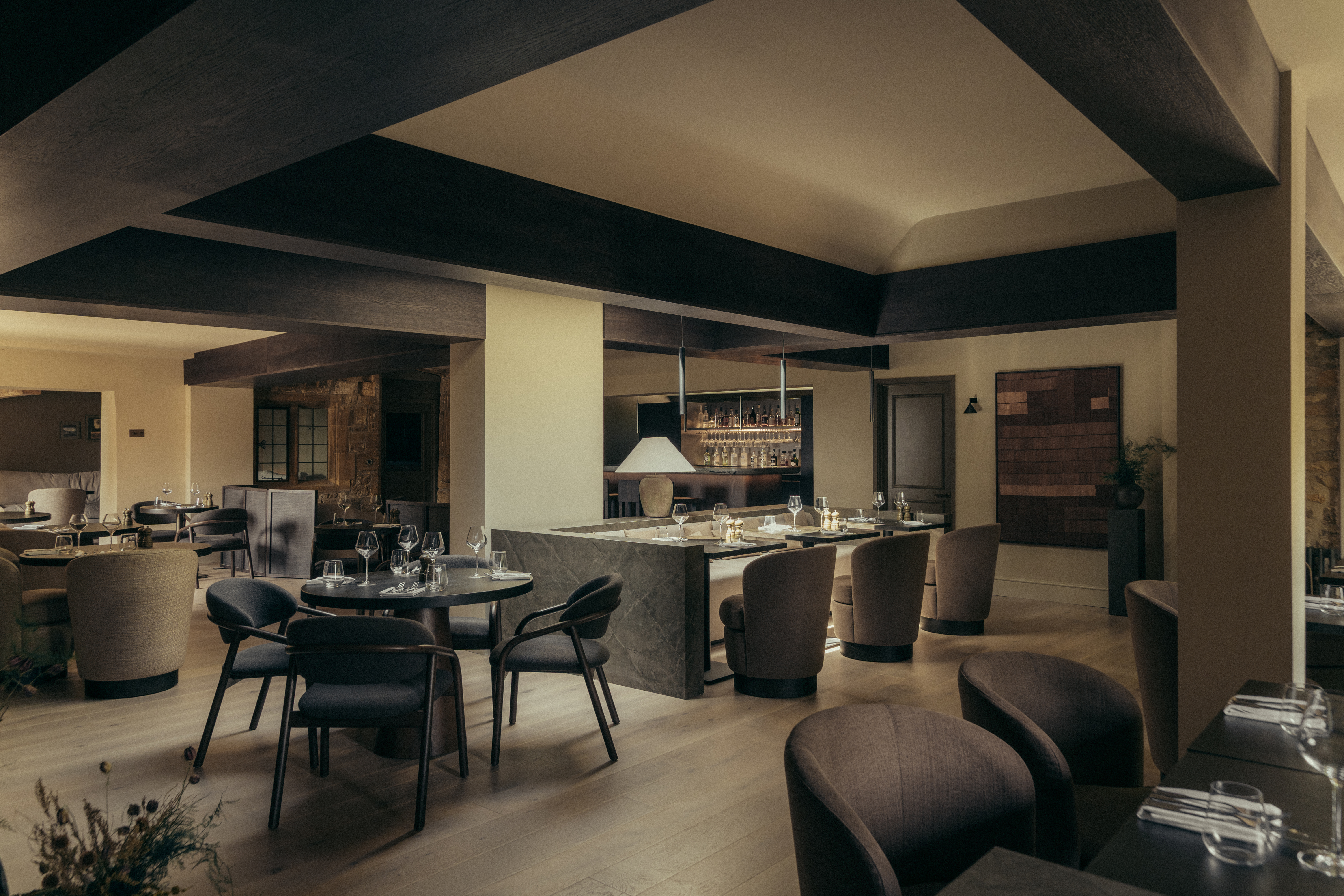 bar and restaurant 1