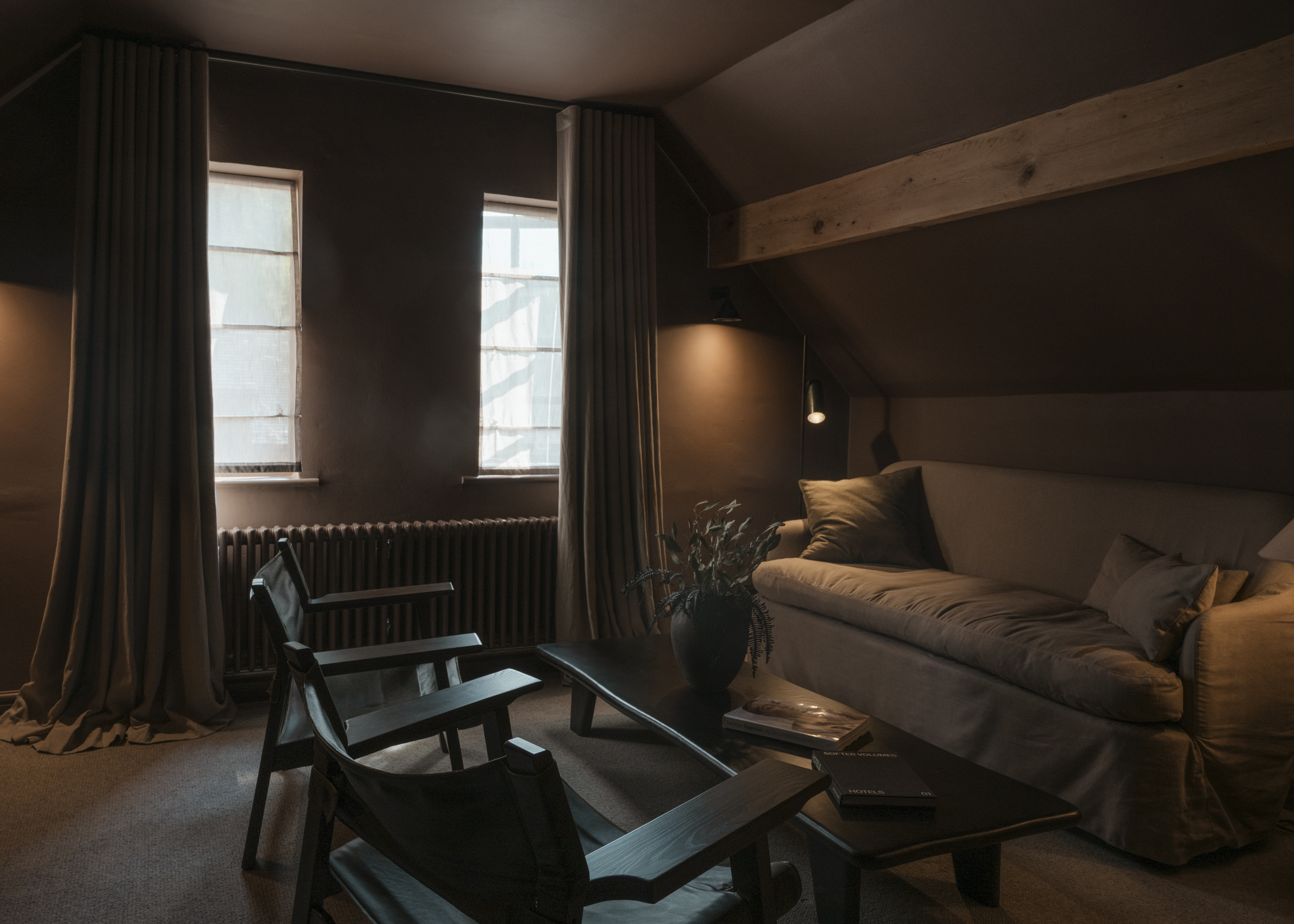 courtyard roomy with lounge 2