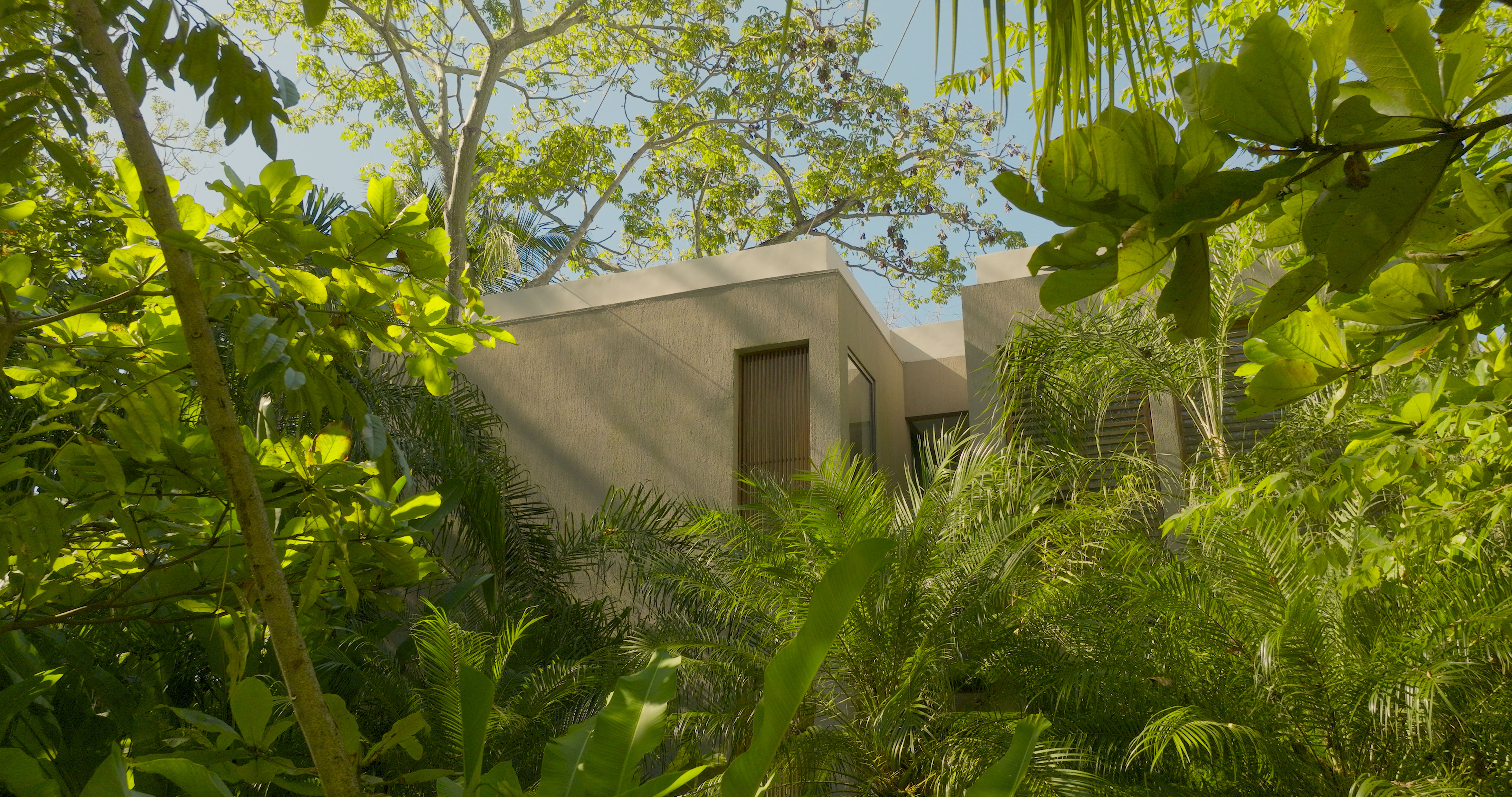 dji selects 00 19 04 13 still007