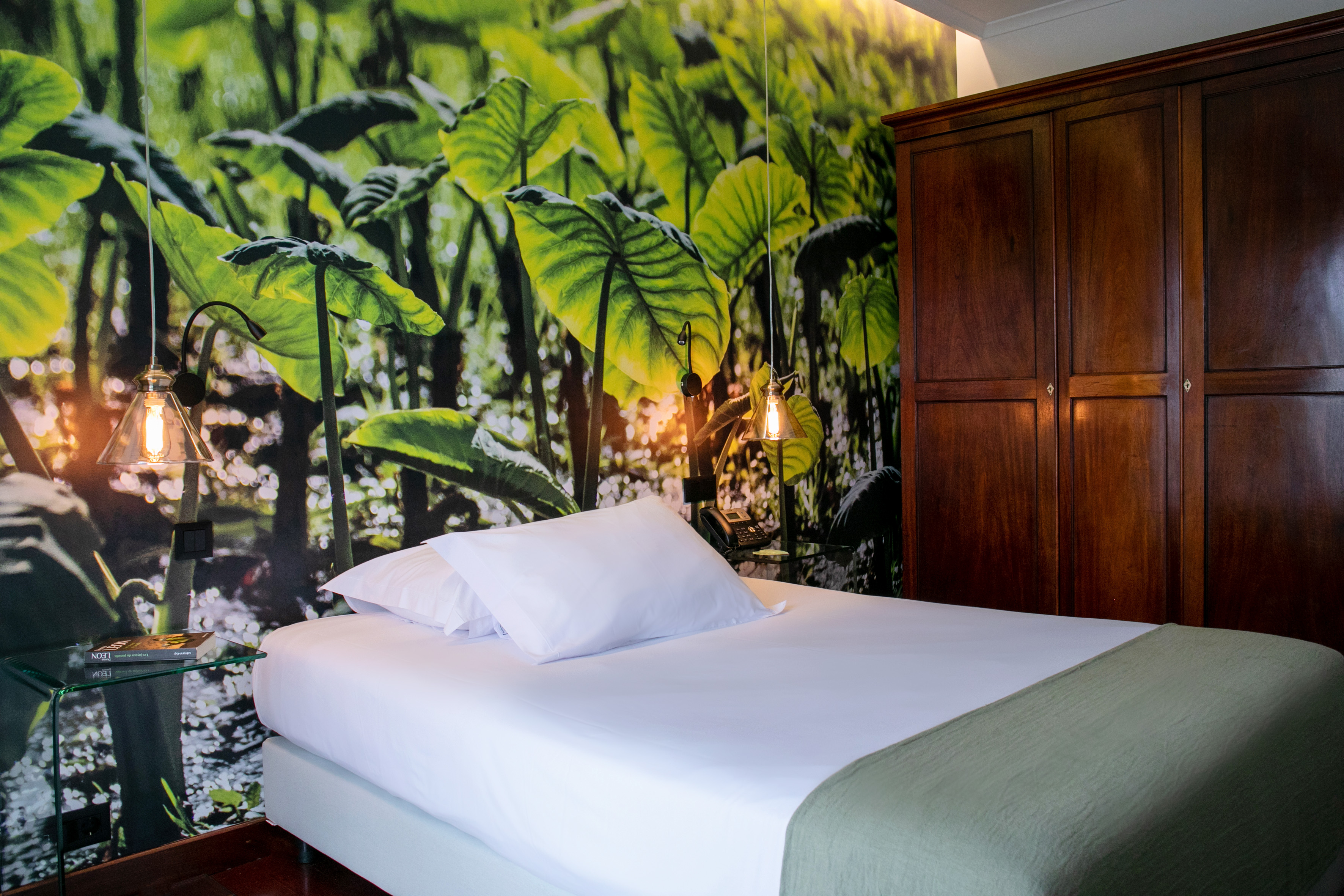 2 standard mini double bed wardrobe