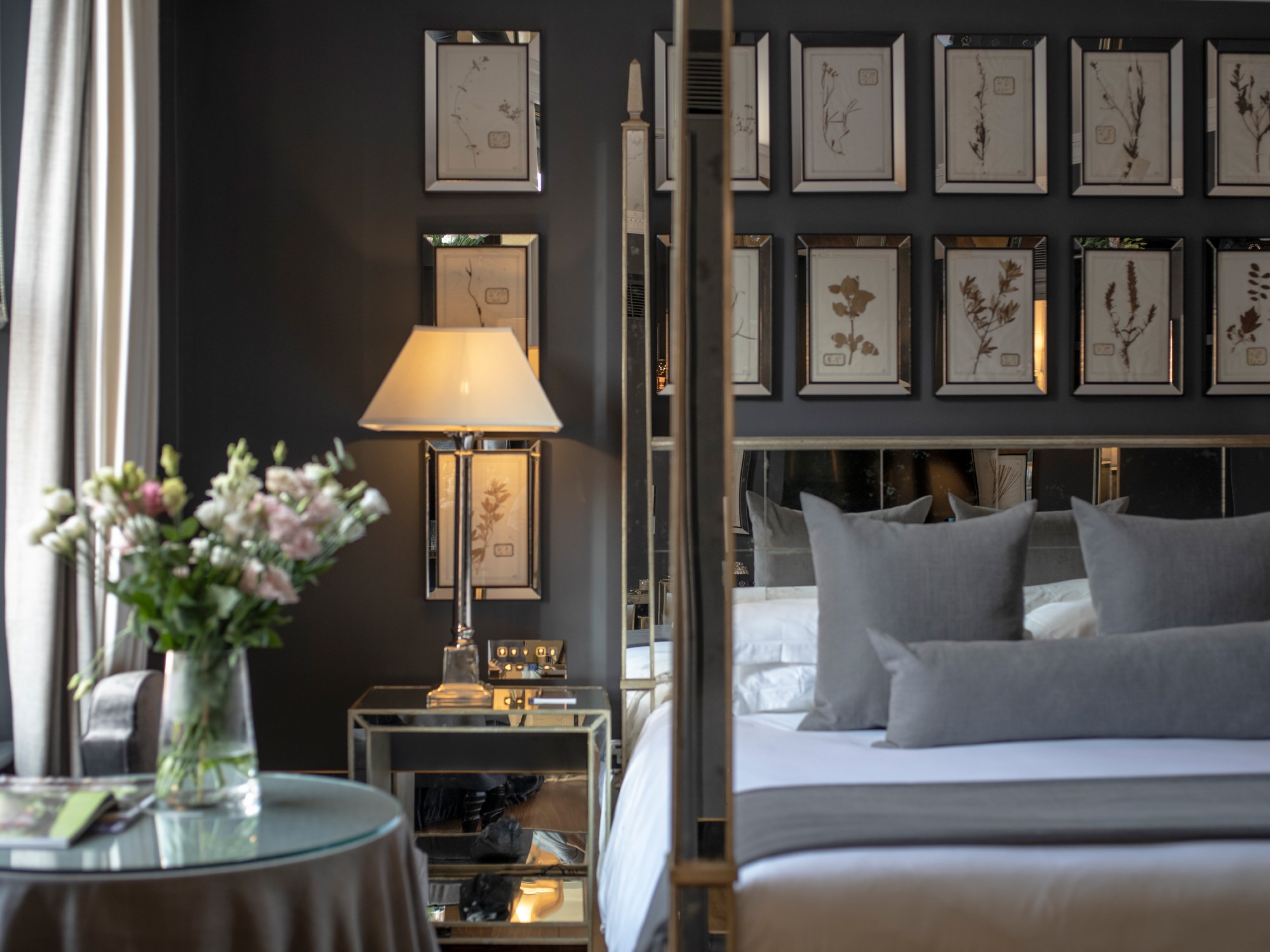 the franklin deluxe room details