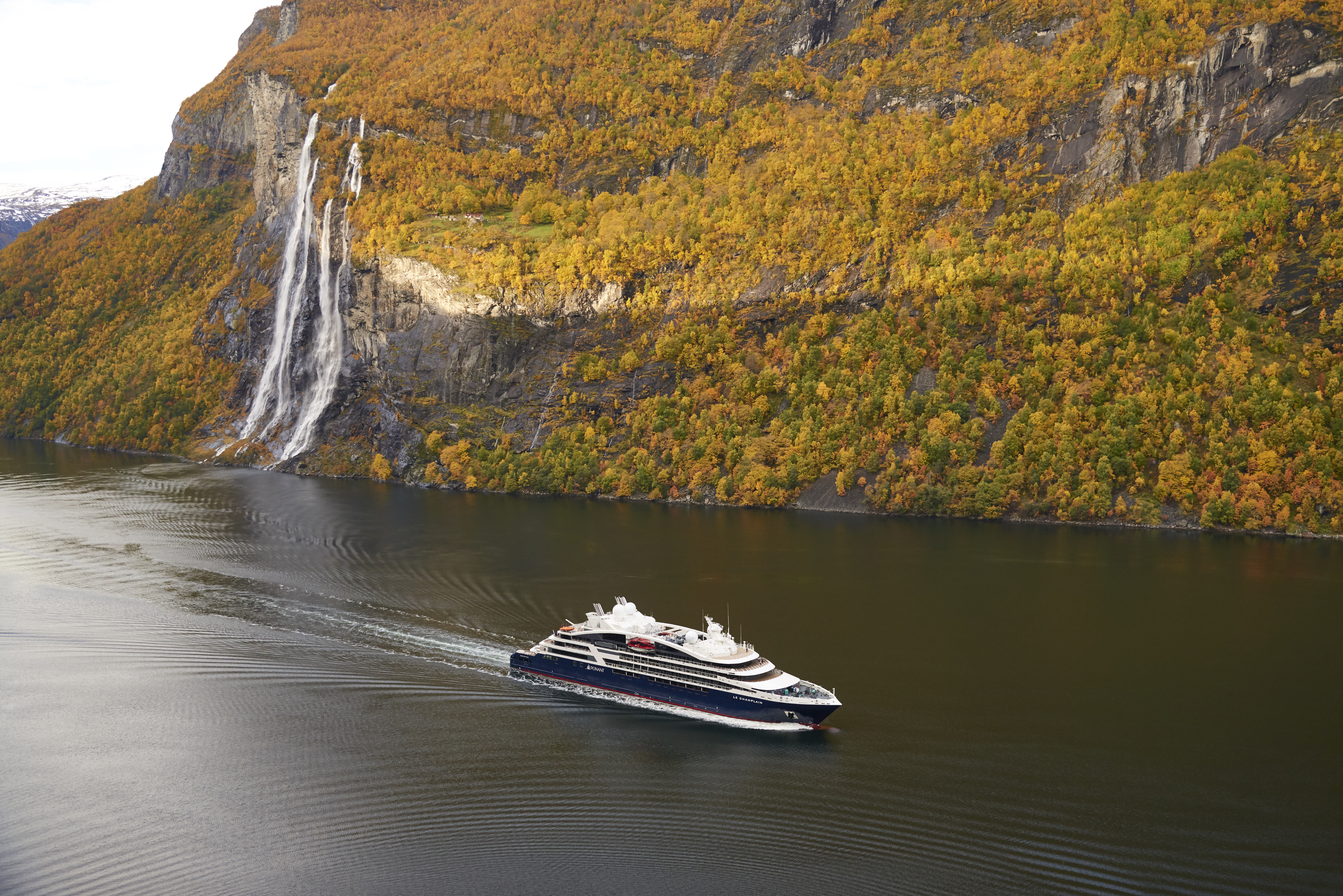 hires mxl 7849 champlain begen oct2018 ponant mike 1